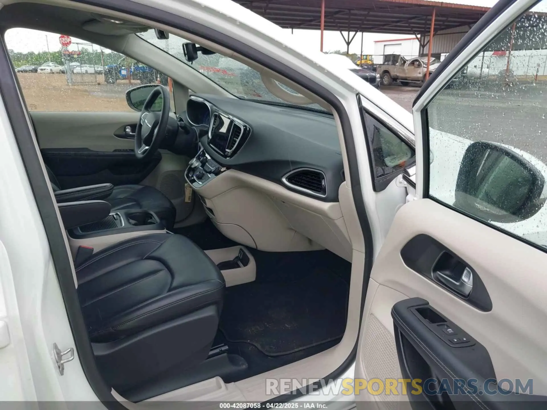 5 fotografías del automóvil dañado 2C4RC1BG6PR591319 CHRYSLER PACIFICA 2023
