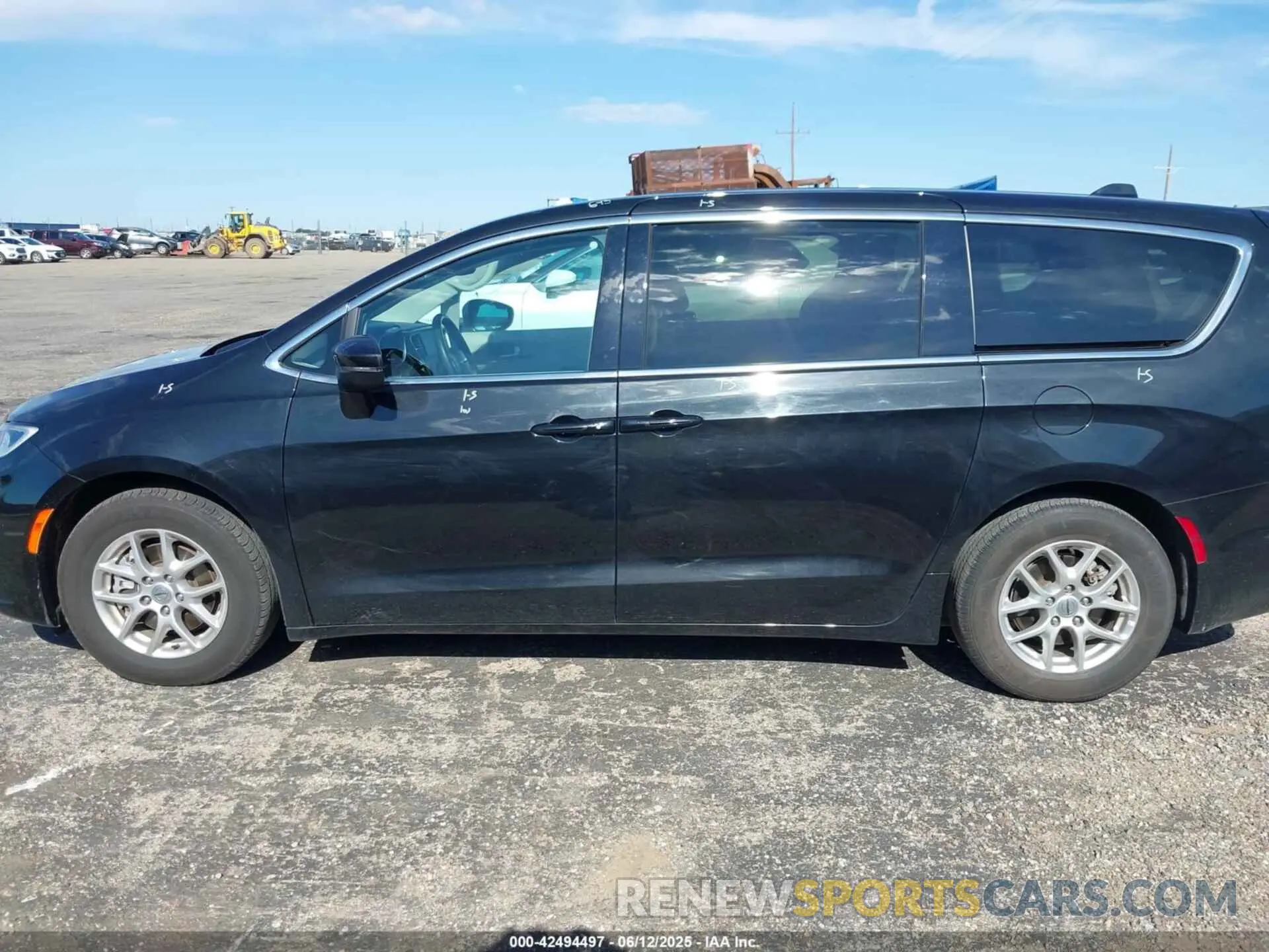 14 fotografías del automóvil dañado 2C4RC1BG6PR627199 CHRYSLER PACIFICA 2023