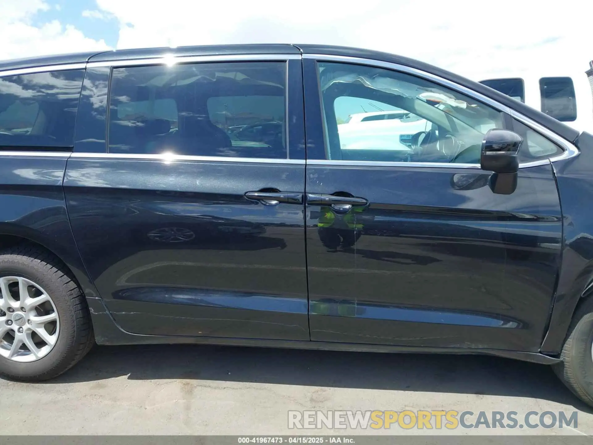 14 fotografías del automóvil dañado 2C4RC1BG7PR510912 CHRYSLER PACIFICA 2023