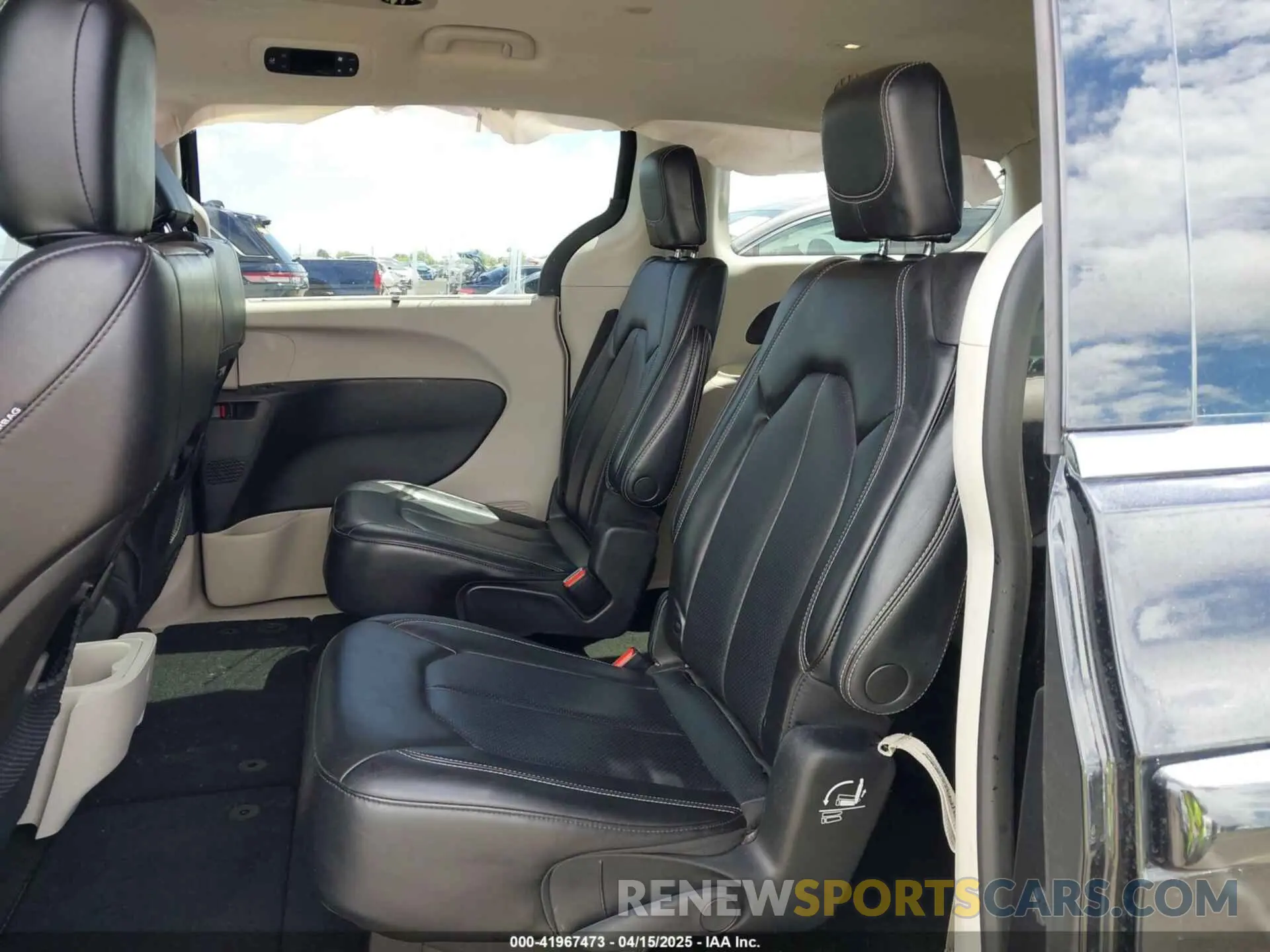 8 fotografías del automóvil dañado 2C4RC1BG7PR510912 CHRYSLER PACIFICA 2023