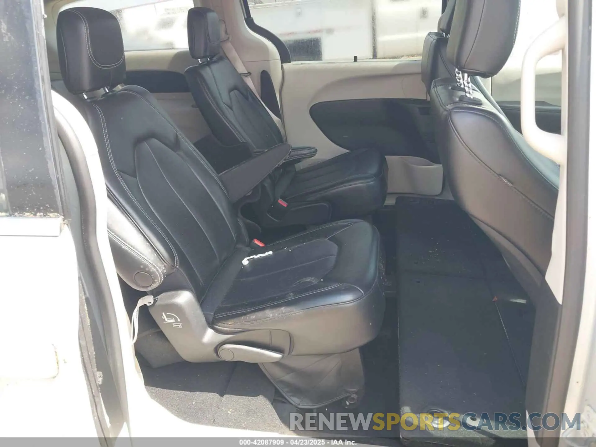 8 fotografías del automóvil dañado 2C4RC1BG7PR521232 CHRYSLER PACIFICA 2023
