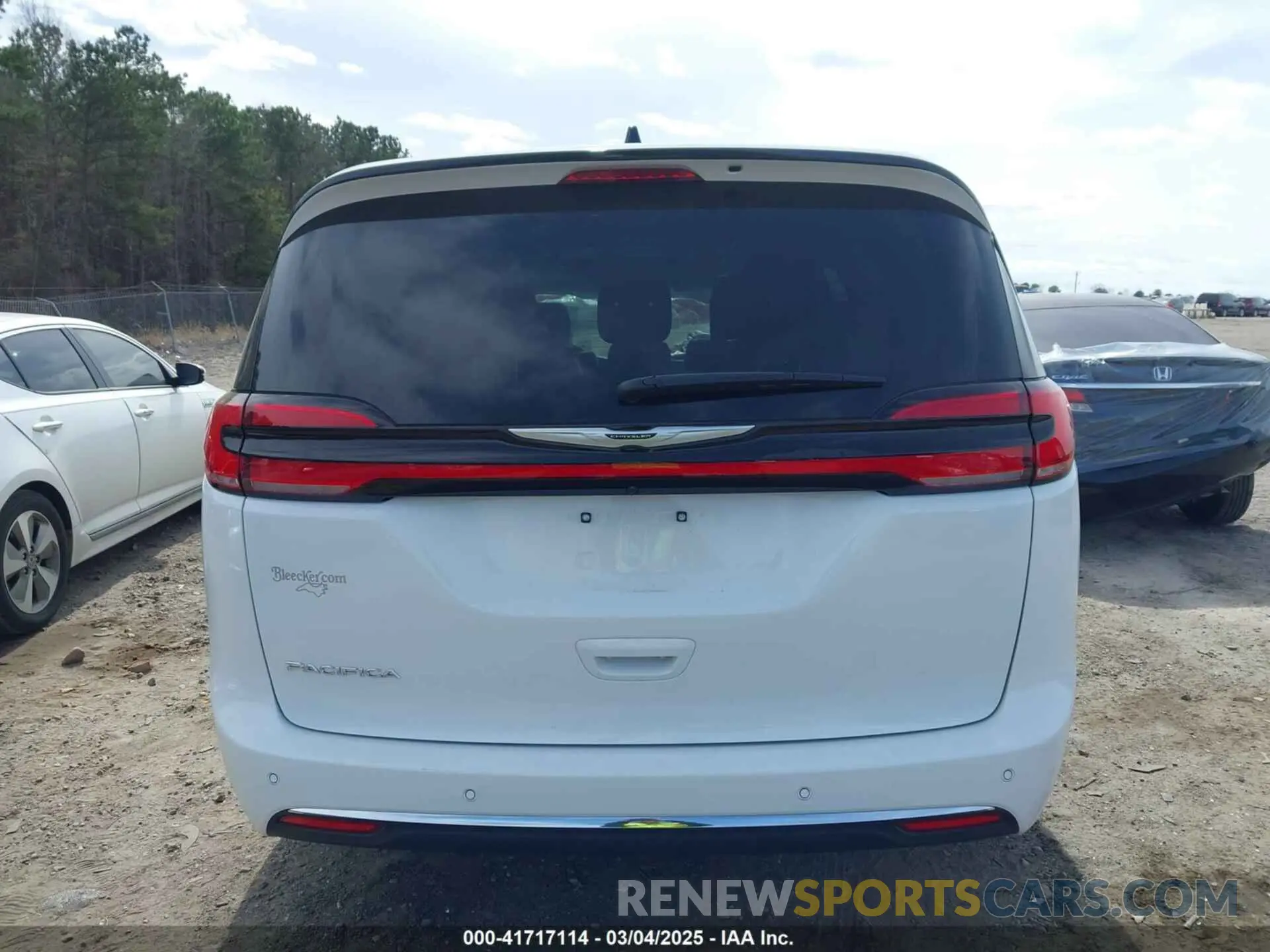 16 fotografías del automóvil dañado 2C4RC1BG7PR629530 CHRYSLER PACIFICA 2023