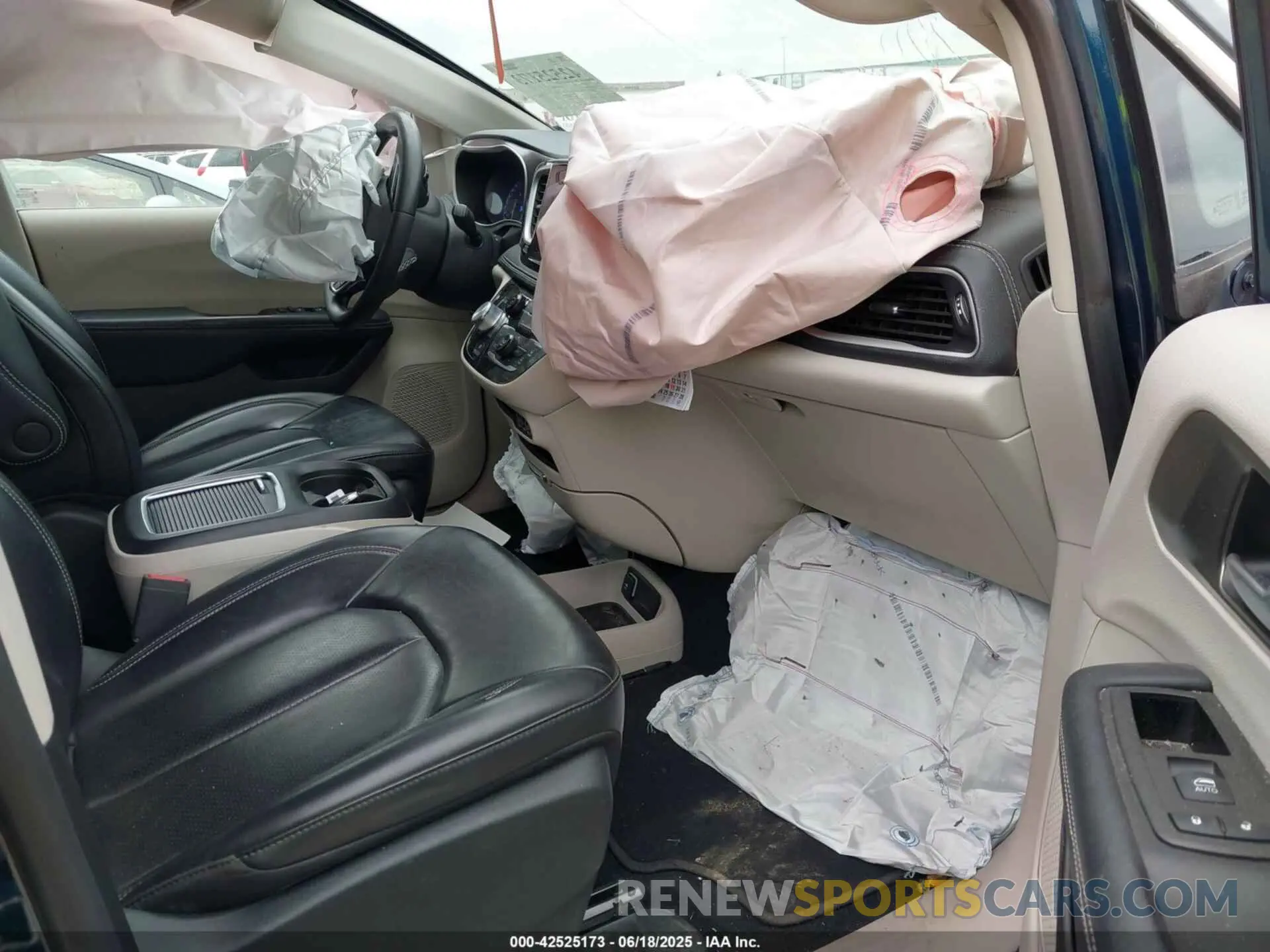 5 fotografías del automóvil dañado 2C4RC1BG8PR526374 CHRYSLER PACIFICA 2023