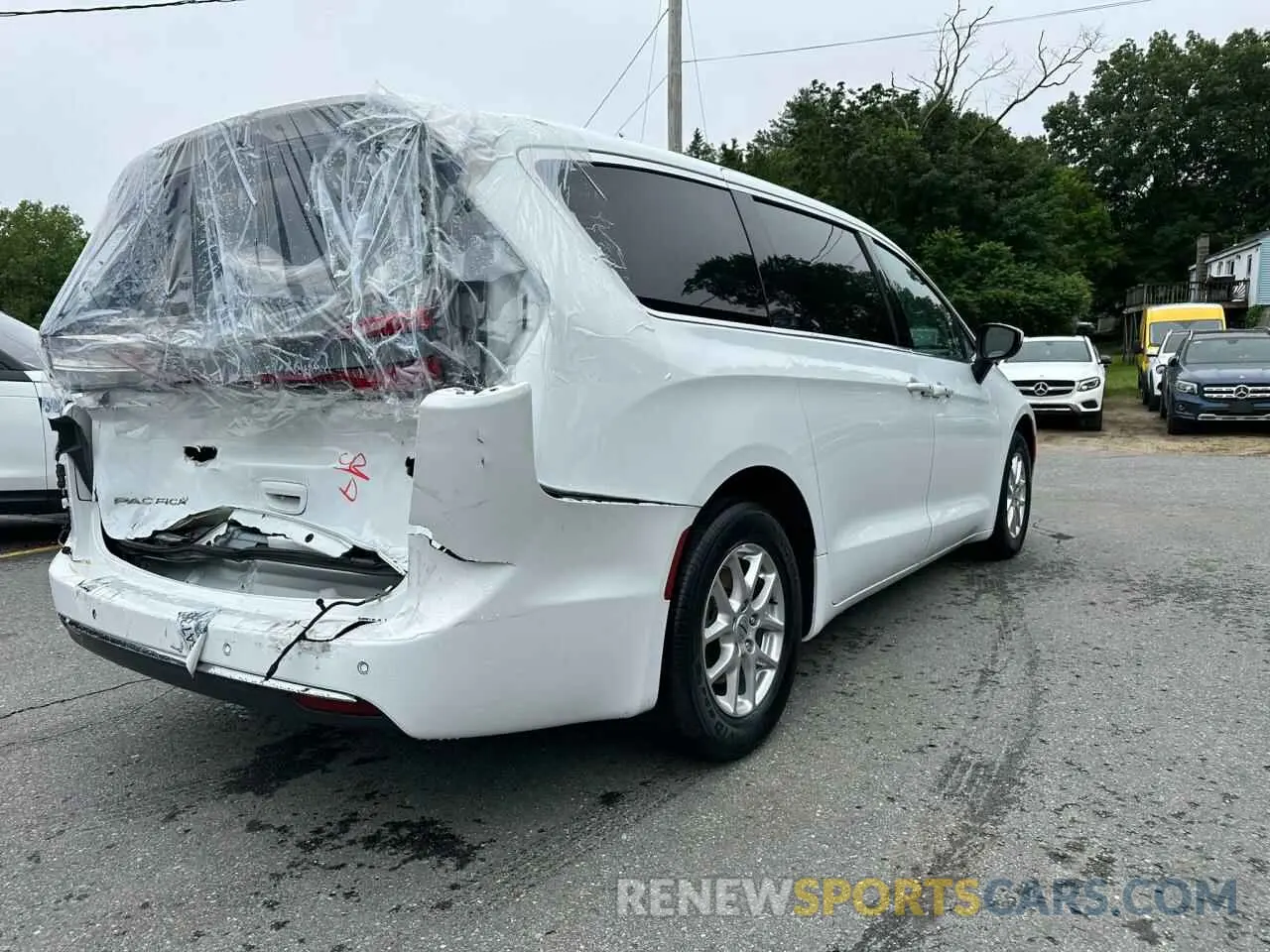 3 fotografías del automóvil dañado 2C4RC1BG8PR529226 CHRYSLER PACIFICA 2023