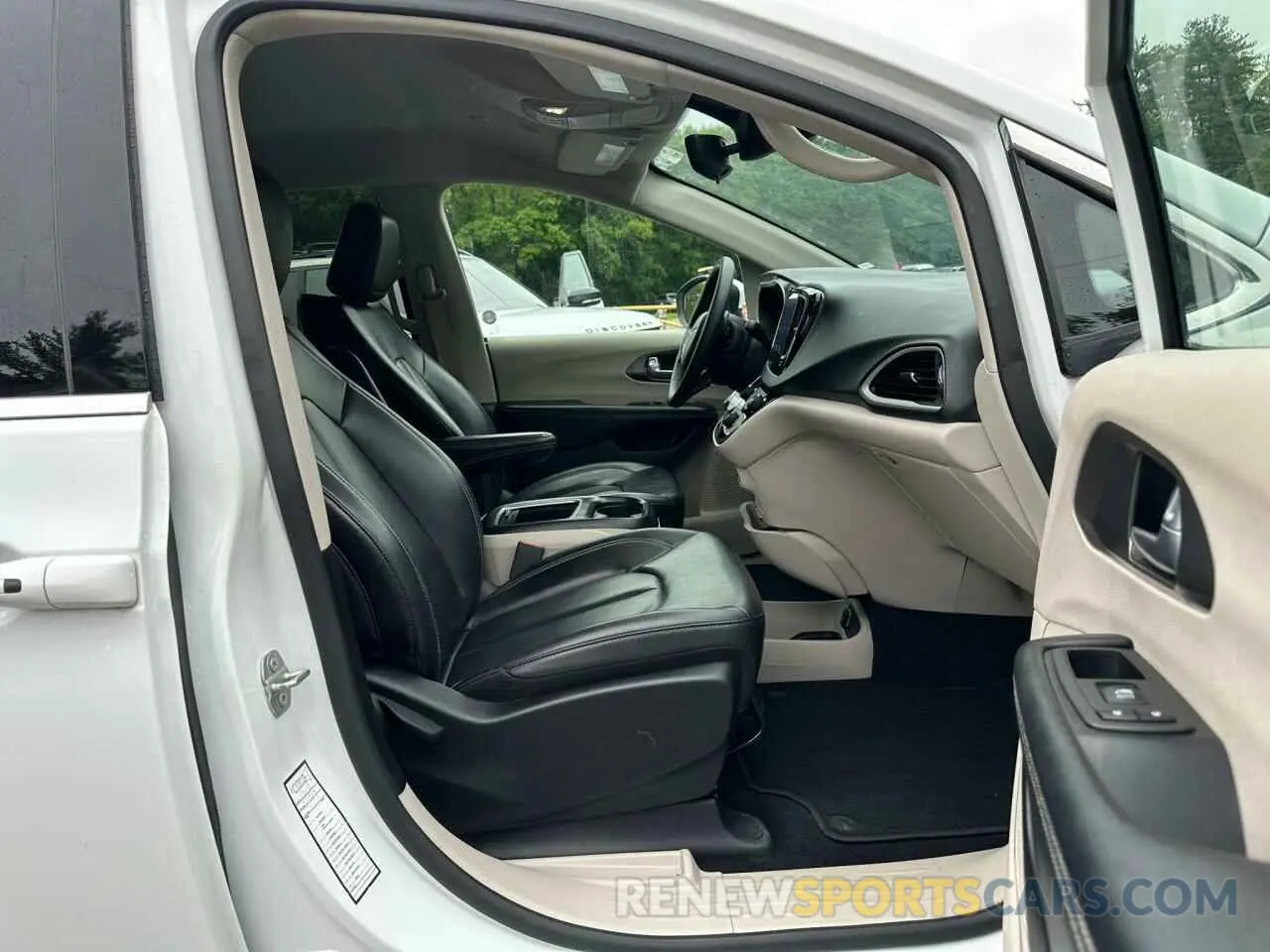 7 fotografías del automóvil dañado 2C4RC1BG8PR529226 CHRYSLER PACIFICA 2023