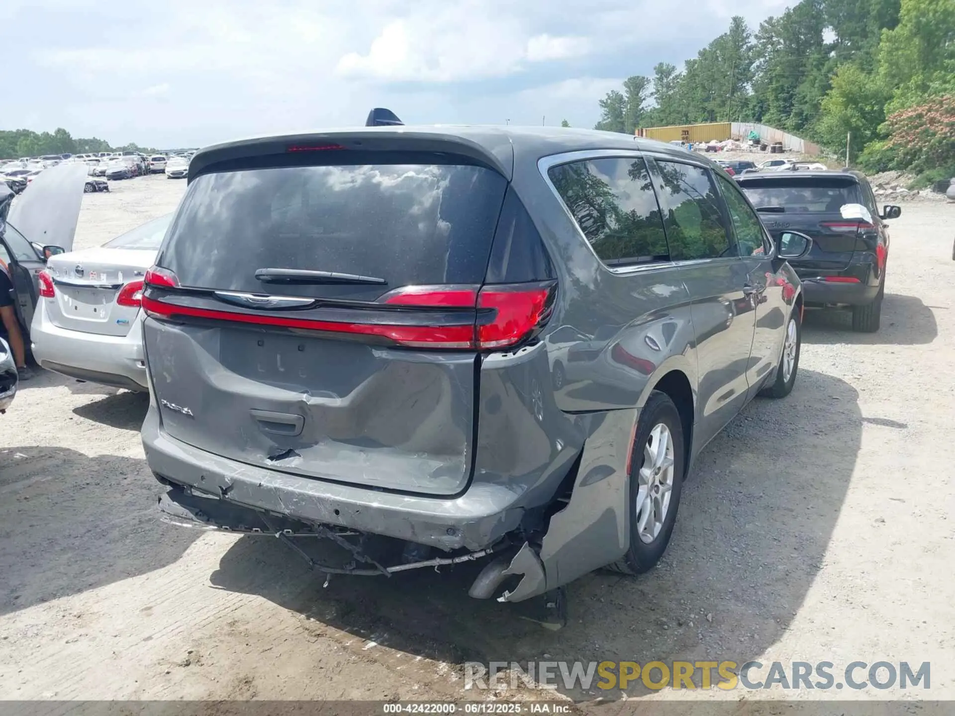 4 fotografías del automóvil dañado 2C4RC1BG8PR571346 CHRYSLER PACIFICA 2023