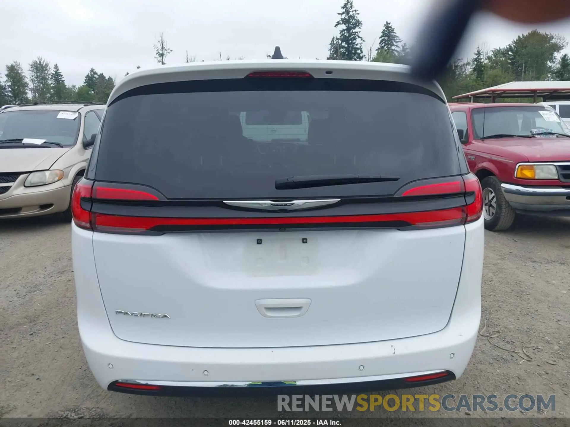 16 fotografías del automóvil dañado 2C4RC1BG8PR620092 CHRYSLER PACIFICA 2023