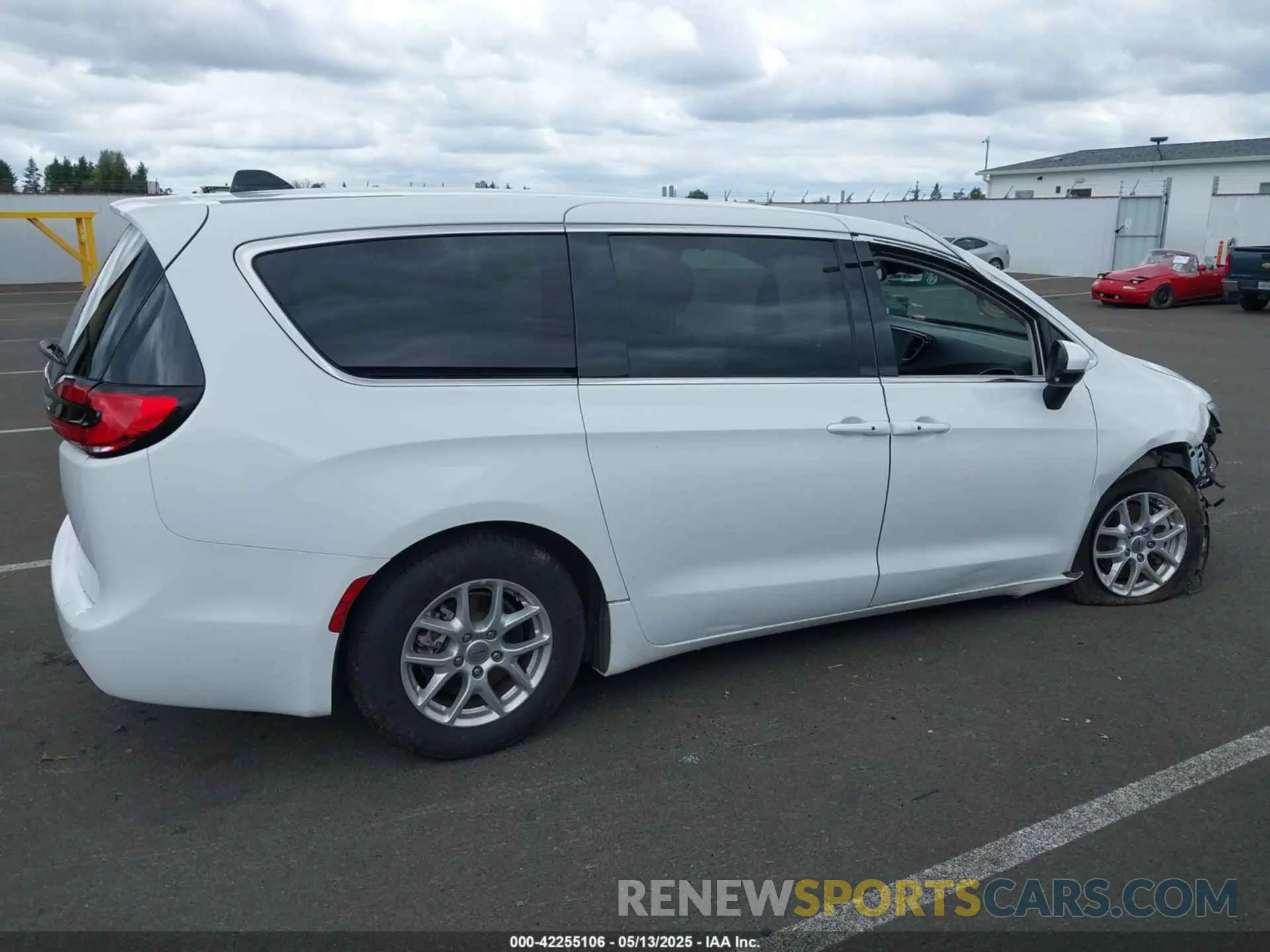 14 fotografías del automóvil dañado 2C4RC1BG9PR521572 CHRYSLER PACIFICA 2023