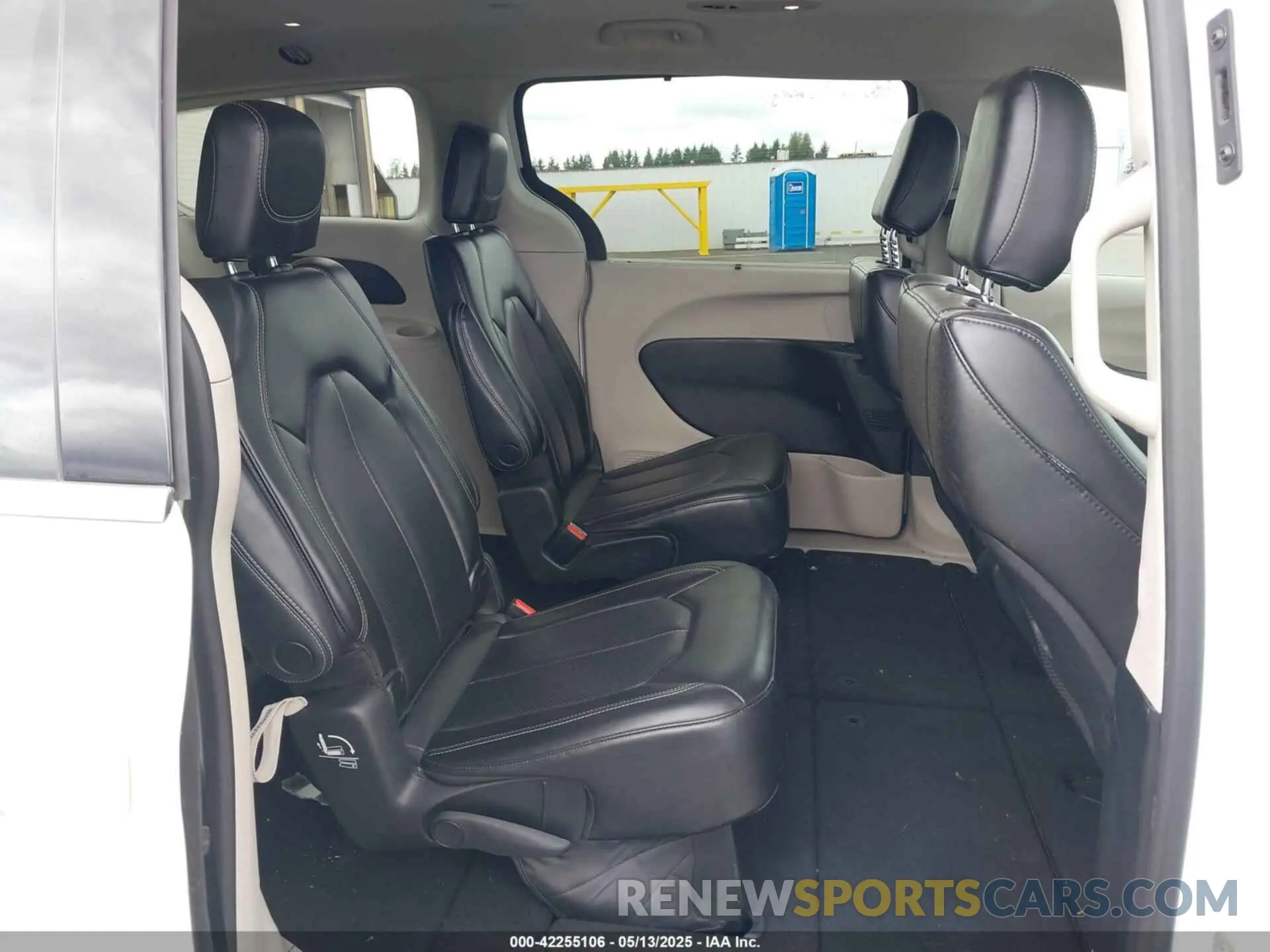 8 fotografías del automóvil dañado 2C4RC1BG9PR521572 CHRYSLER PACIFICA 2023