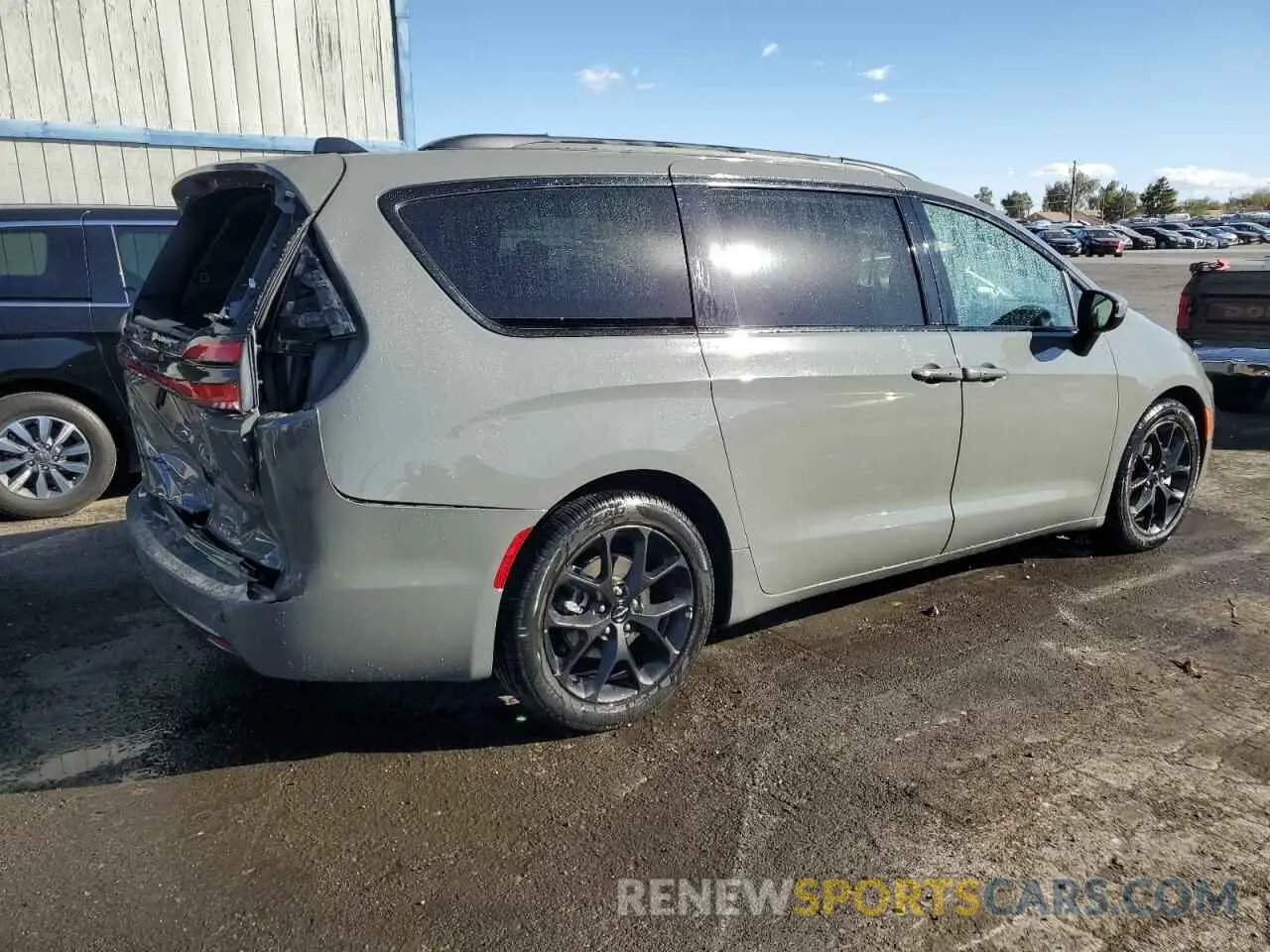 3 fotografías del automóvil dañado 2C4RC1BG9PR548853 CHRYSLER PACIFICA 2023