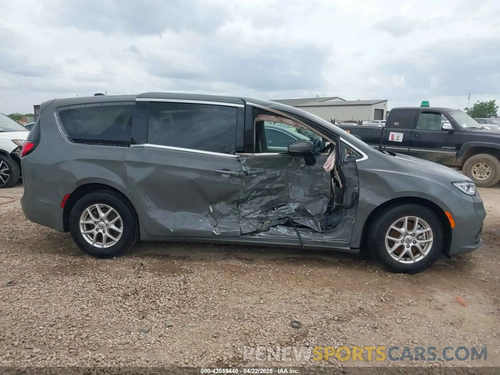 13 fotografías del automóvil dañado 2C4RC1BG9PR601437 CHRYSLER PACIFICA 2023