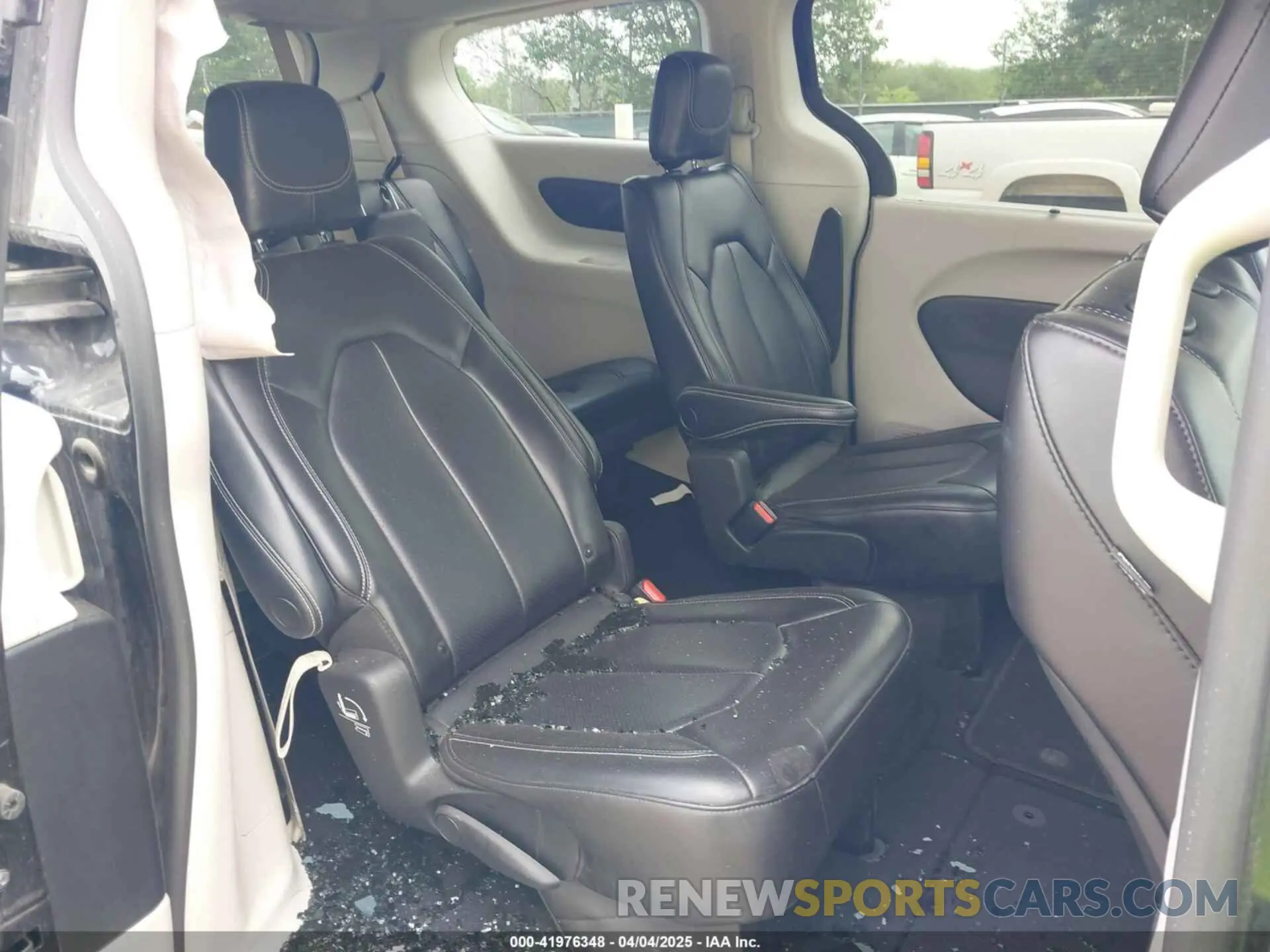 8 fotografías del automóvil dañado 2C4RC1BG9PR627245 CHRYSLER PACIFICA 2023