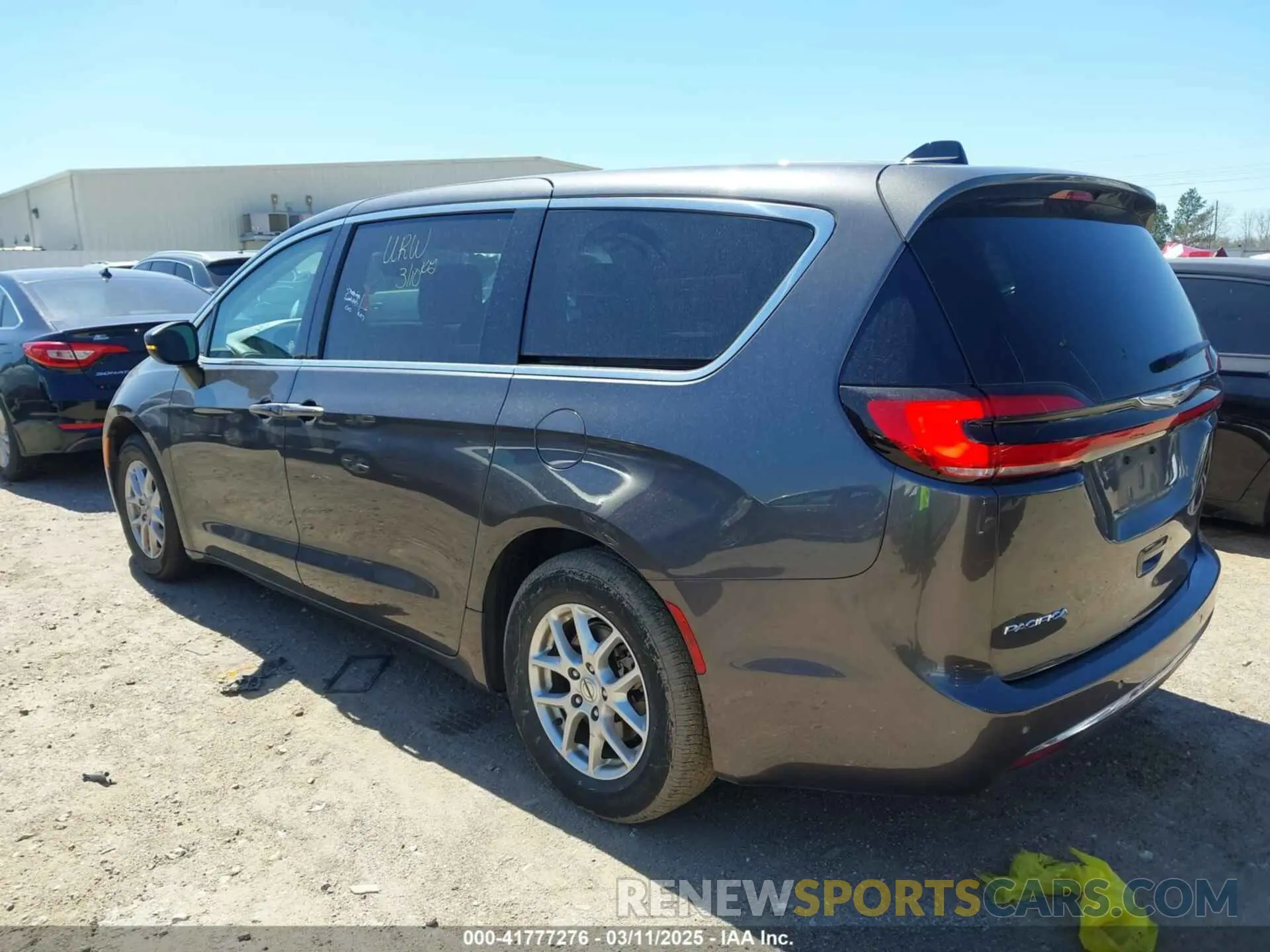 3 fotografías del automóvil dañado 2C4RC1BGXPR530636 CHRYSLER PACIFICA 2023
