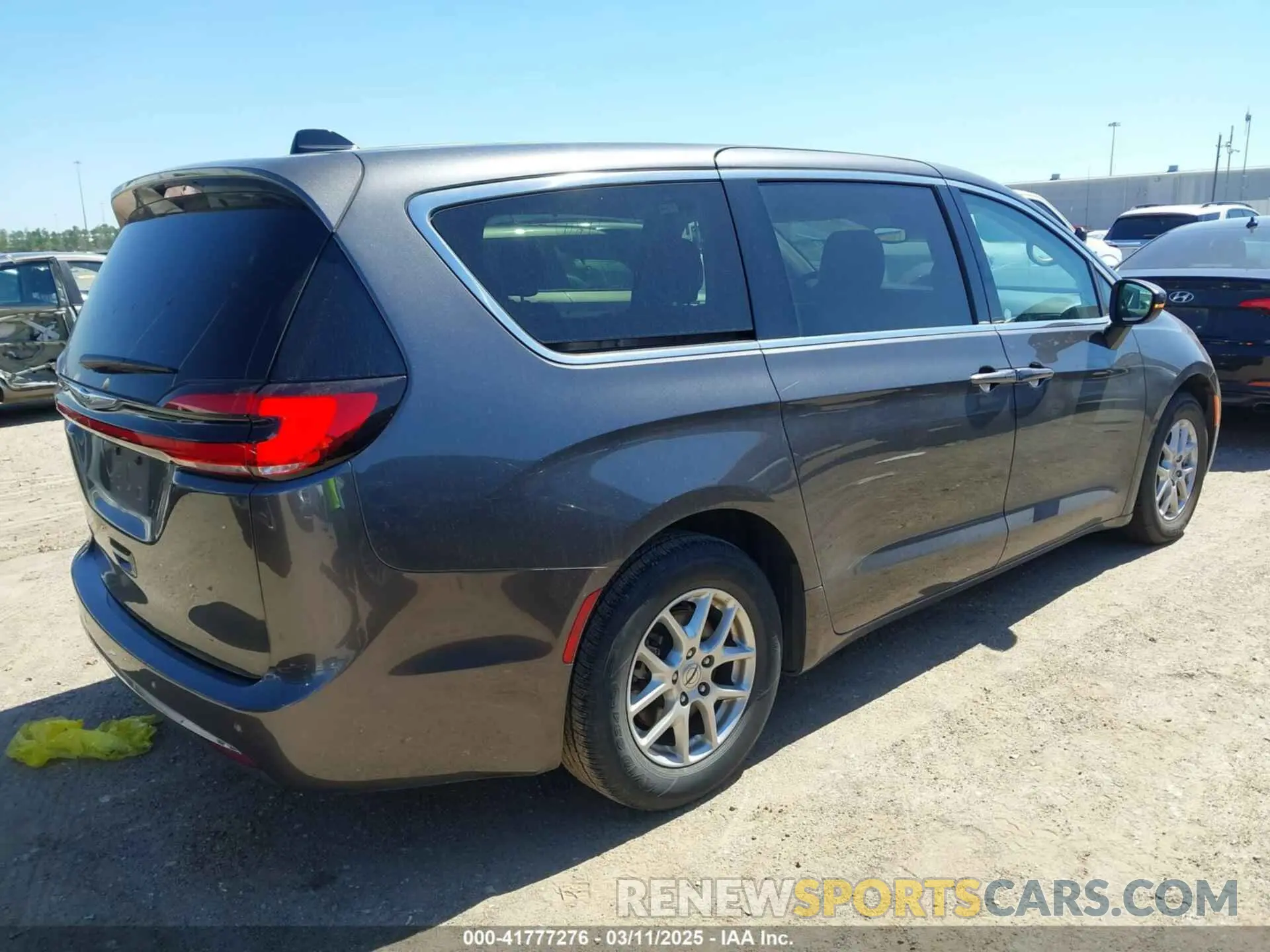 4 fotografías del automóvil dañado 2C4RC1BGXPR530636 CHRYSLER PACIFICA 2023