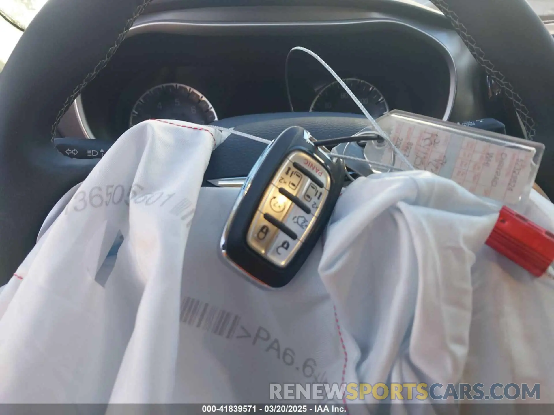 11 fotografías del automóvil dañado 2C4RC1BGXPR581022 CHRYSLER PACIFICA 2023