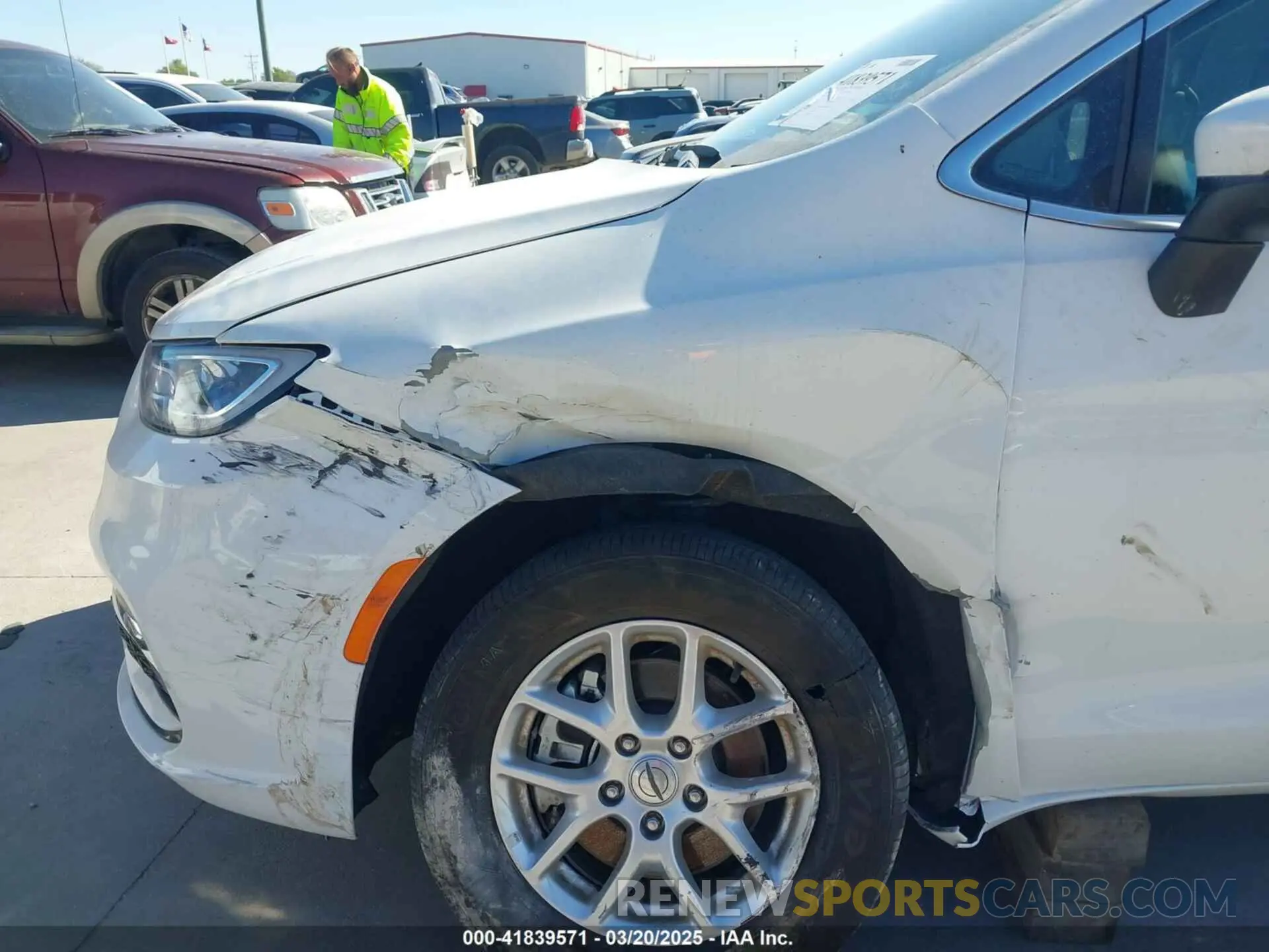 6 fotografías del automóvil dañado 2C4RC1BGXPR581022 CHRYSLER PACIFICA 2023