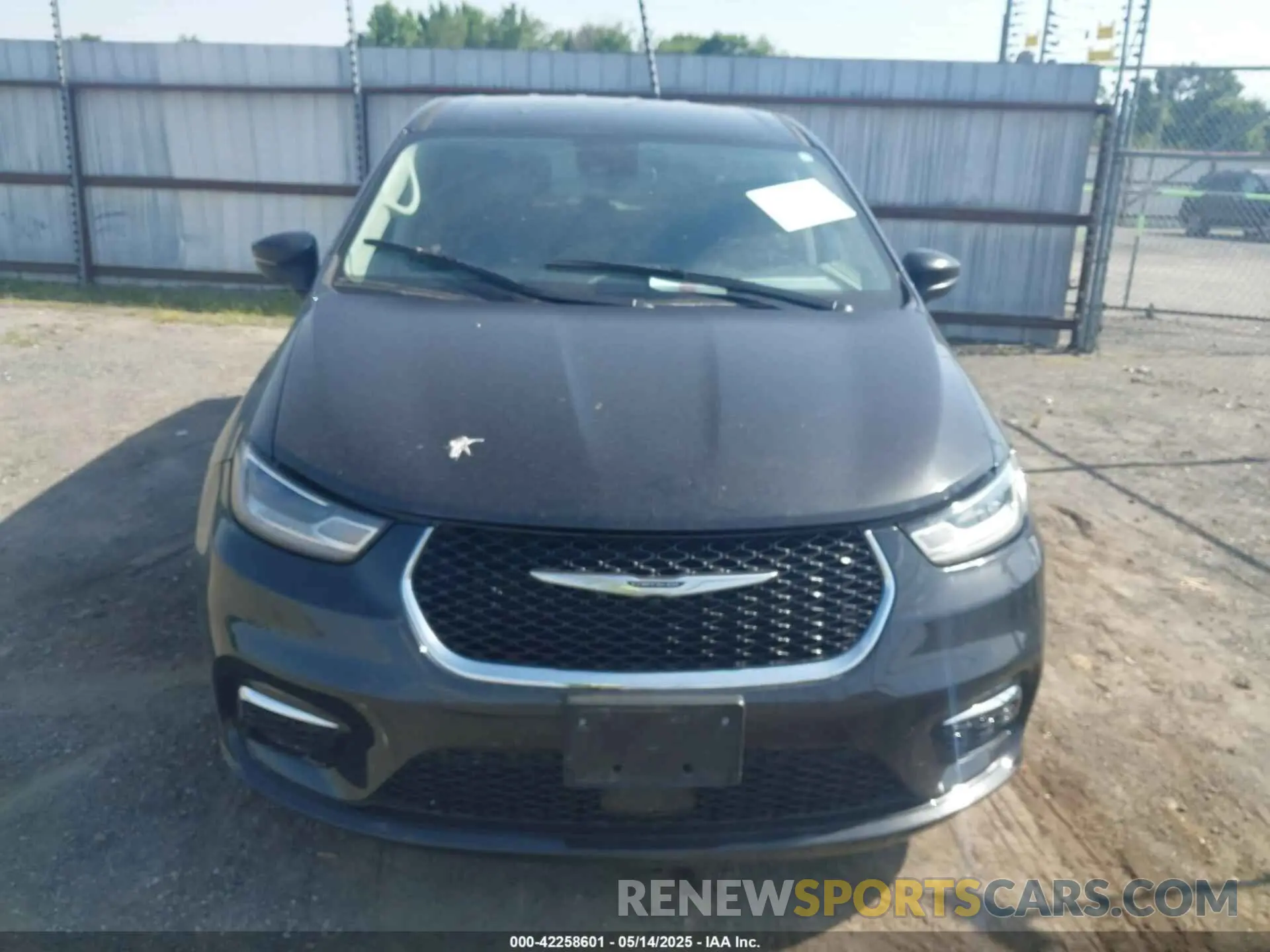 12 fotografías del automóvil dañado 2C4RC1BGXPR590965 CHRYSLER PACIFICA 2023
