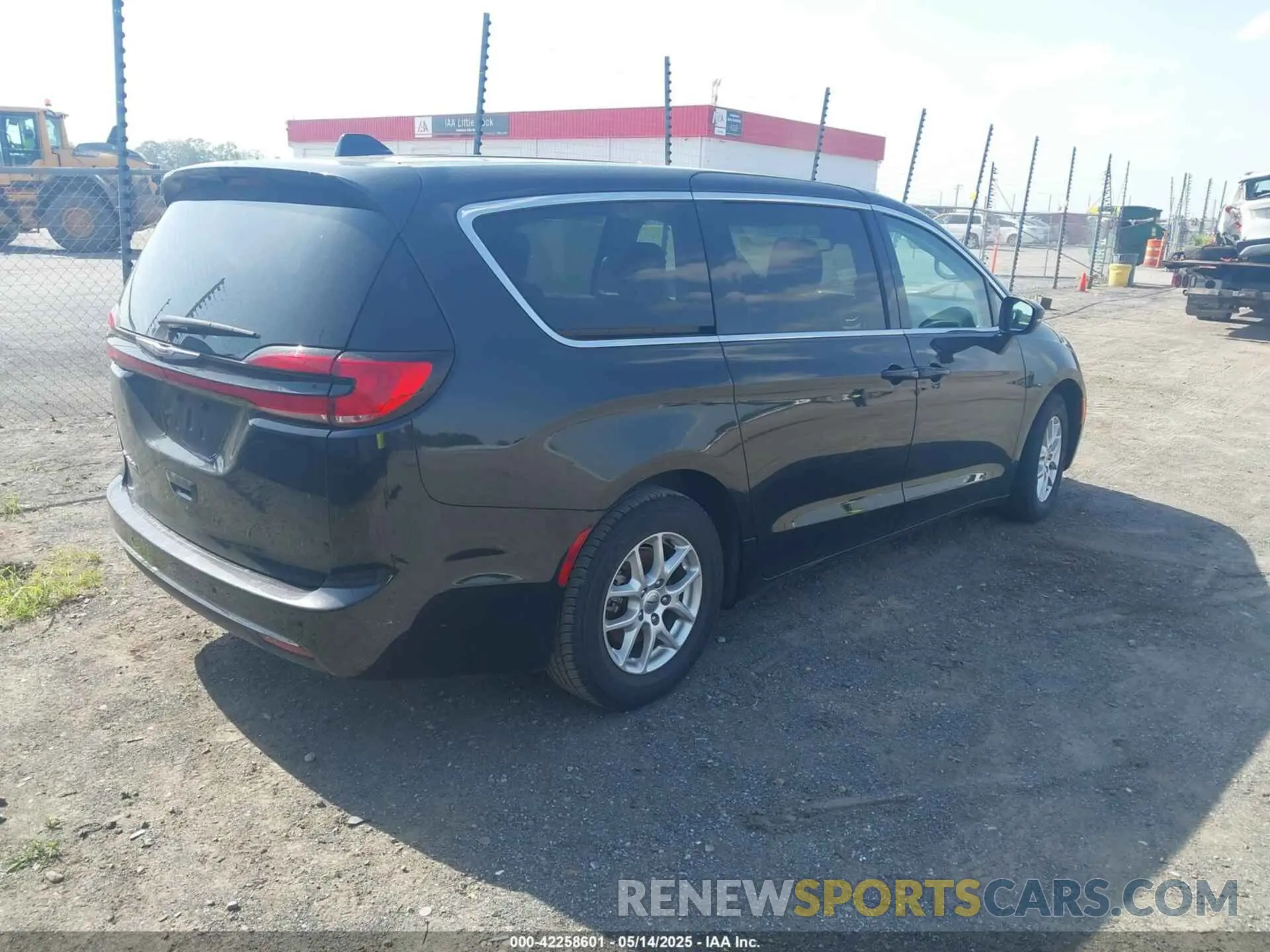 4 fotografías del automóvil dañado 2C4RC1BGXPR590965 CHRYSLER PACIFICA 2023