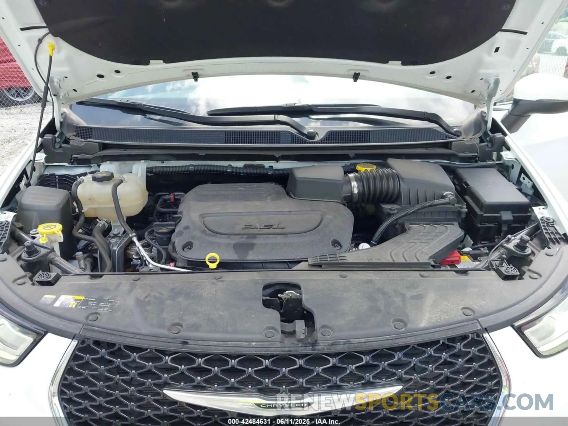 10 fotografías del automóvil dañado 2C4RC1FG6PR561408 CHRYSLER PACIFICA 2023