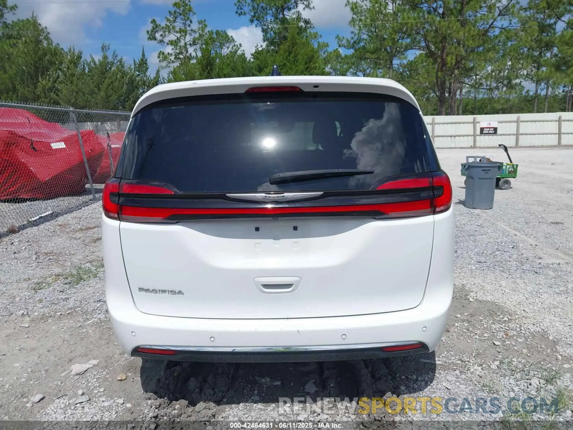 16 fotografías del automóvil dañado 2C4RC1FG6PR561408 CHRYSLER PACIFICA 2023
