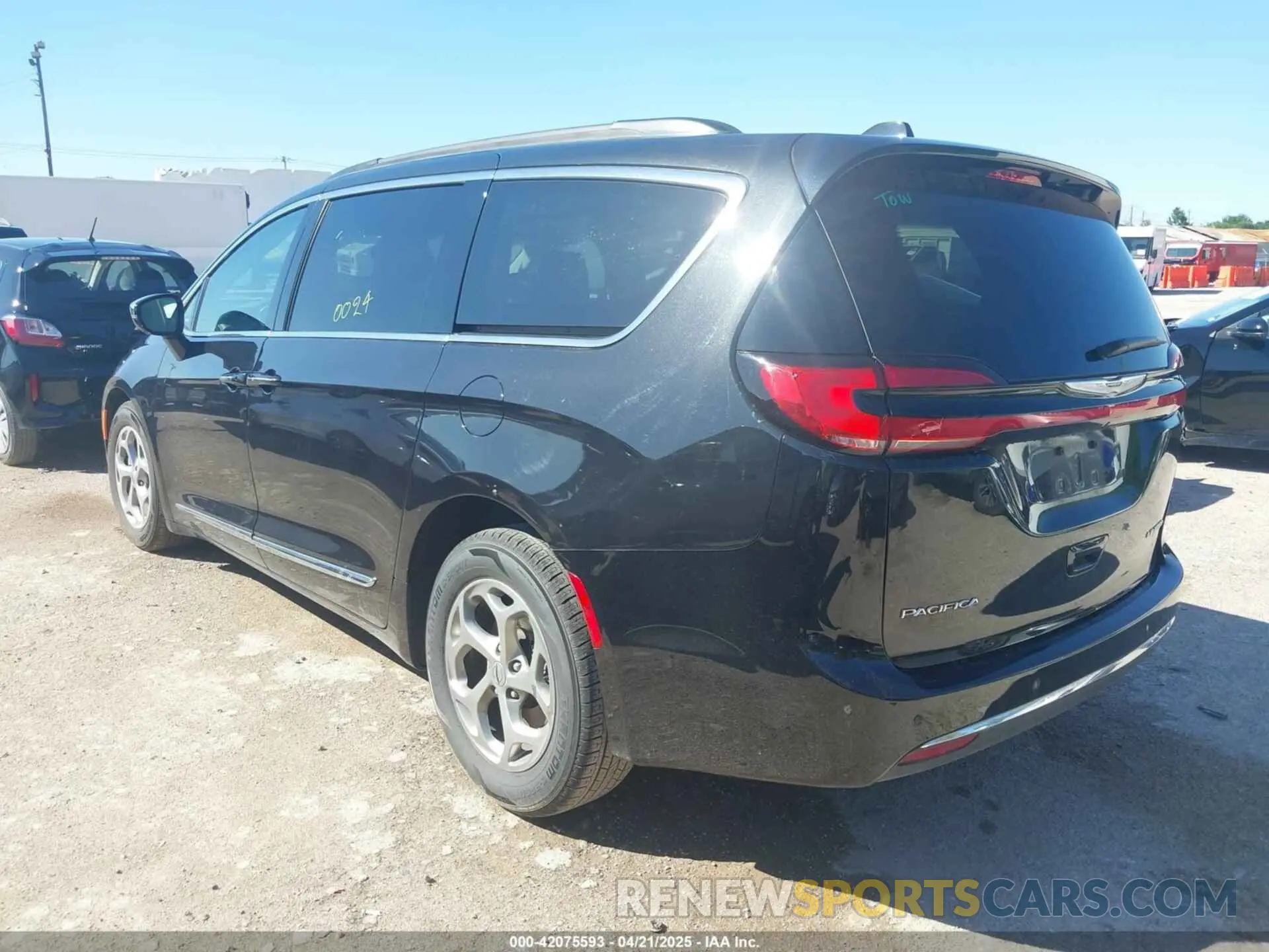 3 fotografías del automóvil dañado 2C4RC1GG0PR582107 CHRYSLER PACIFICA 2023