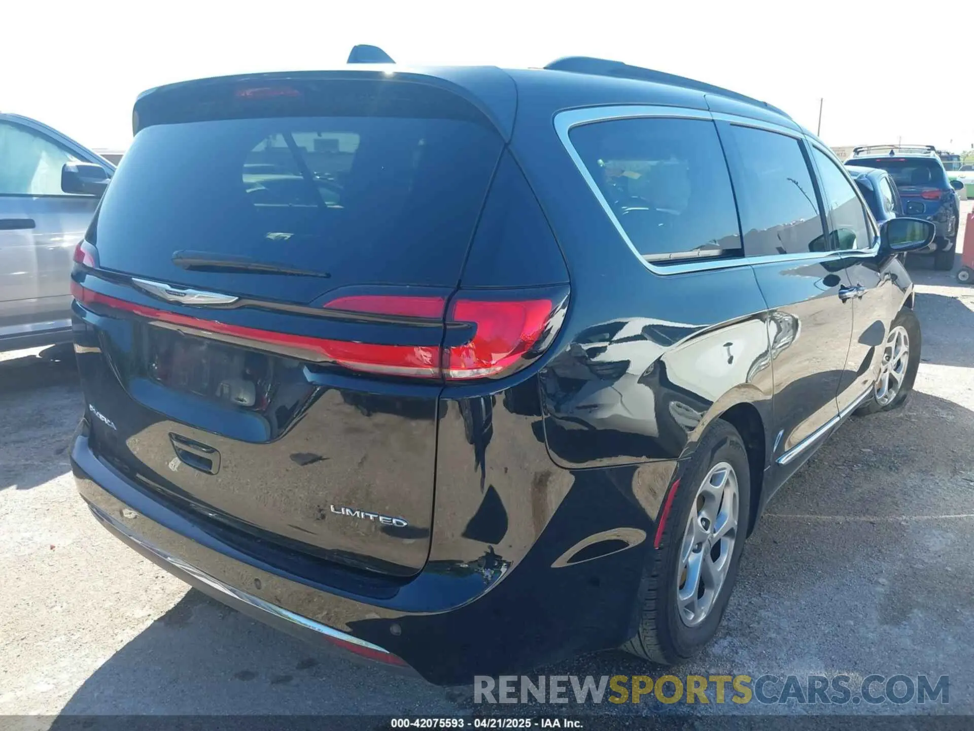 4 fotografías del automóvil dañado 2C4RC1GG0PR582107 CHRYSLER PACIFICA 2023