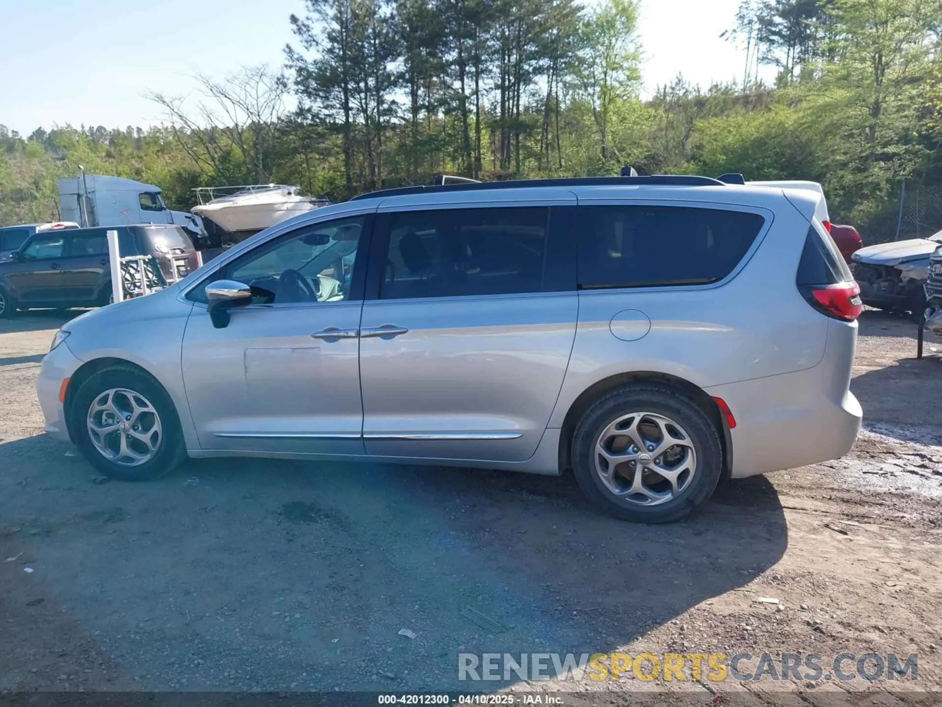 14 fotografías del automóvil dañado 2C4RC1GG1PR520604 CHRYSLER PACIFICA 2023