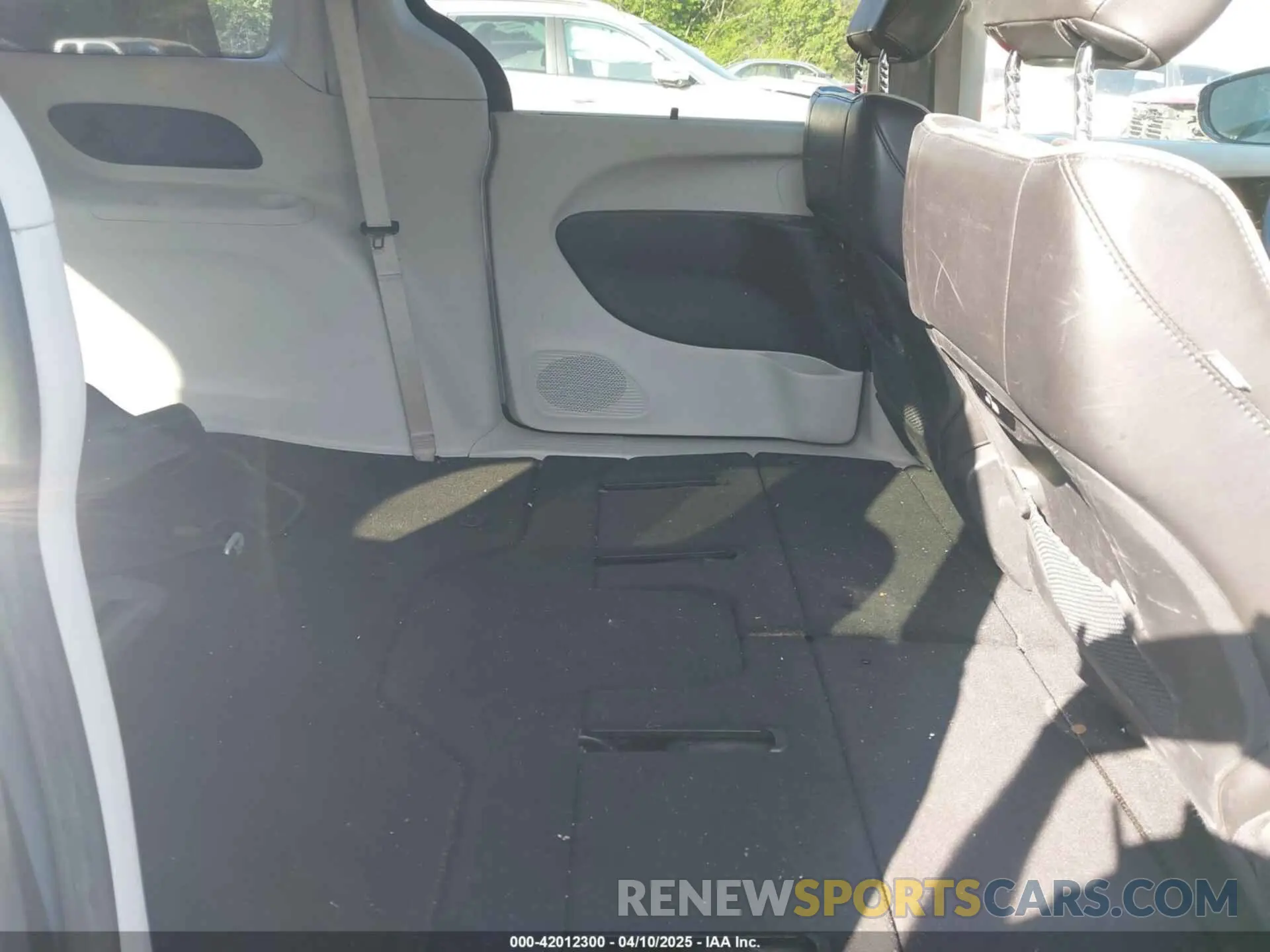 8 fotografías del automóvil dañado 2C4RC1GG1PR520604 CHRYSLER PACIFICA 2023