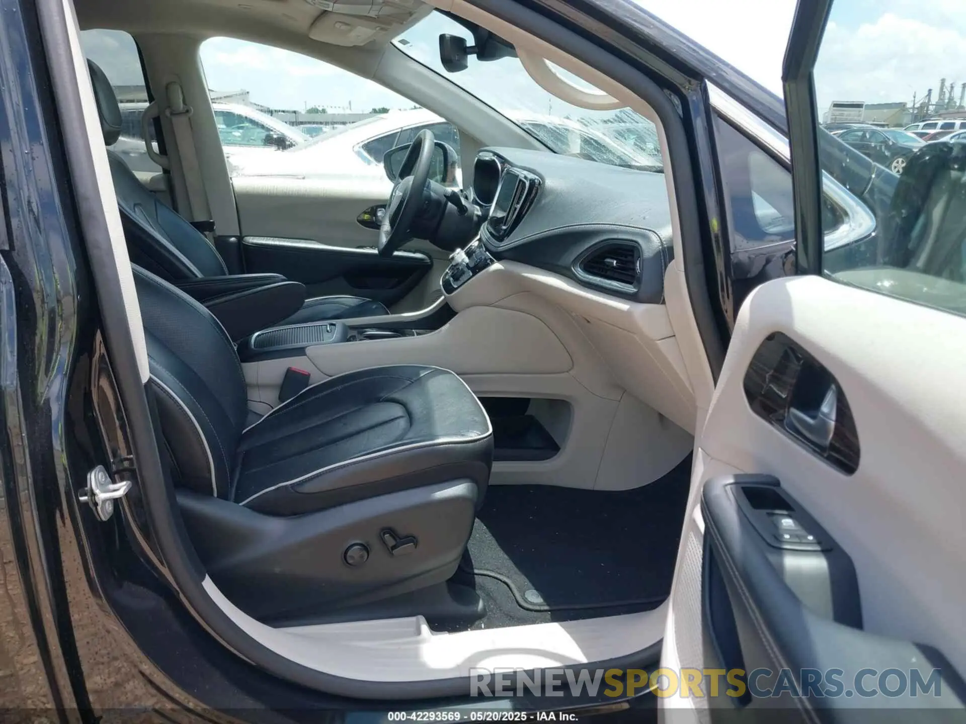 5 fotografías del automóvil dañado 2C4RC1GG1PR586862 CHRYSLER PACIFICA 2023