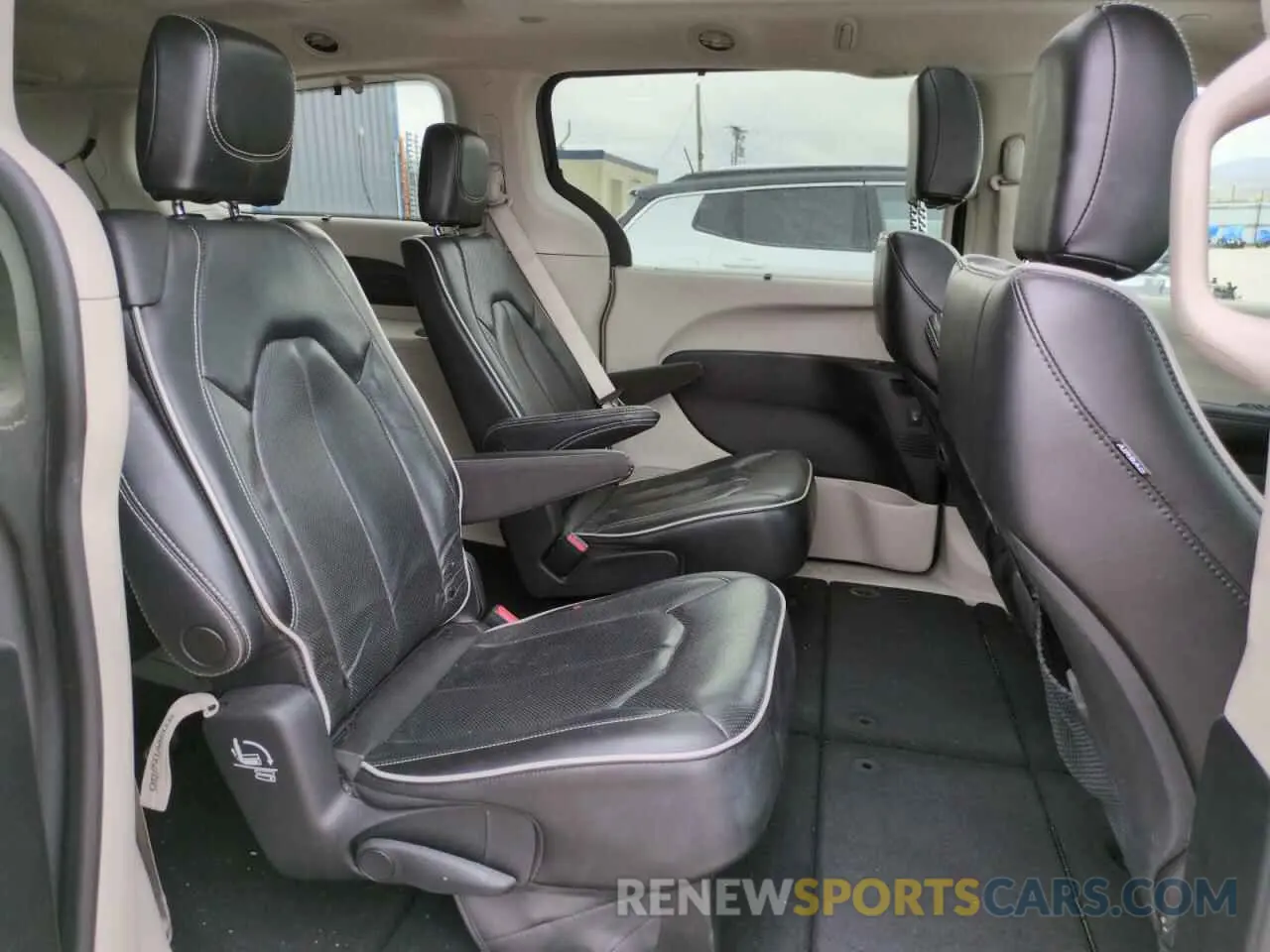 11 fotografías del automóvil dañado 2C4RC1GG2PR520384 CHRYSLER PACIFICA 2023