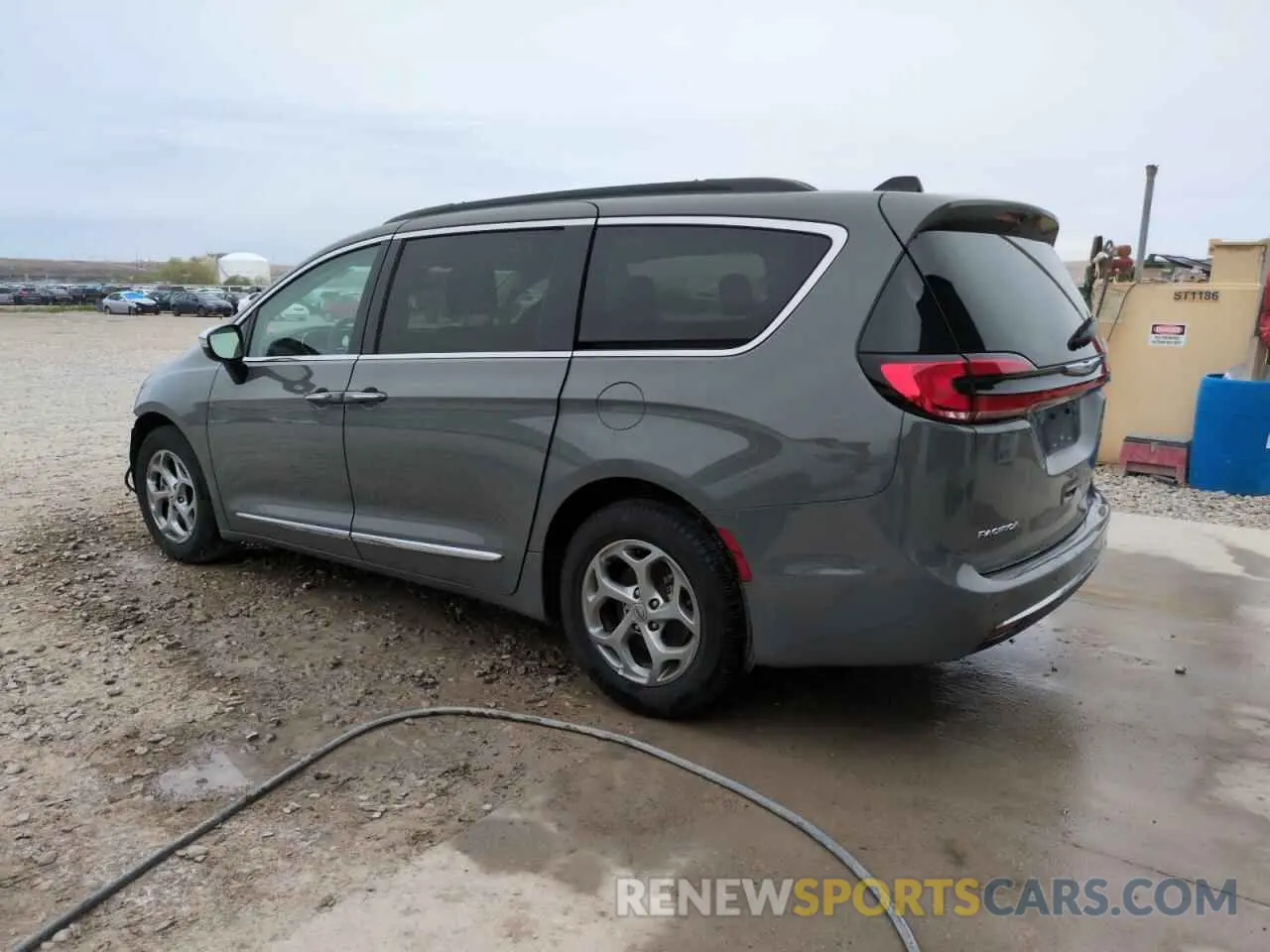 2 fotografías del automóvil dañado 2C4RC1GG2PR520384 CHRYSLER PACIFICA 2023