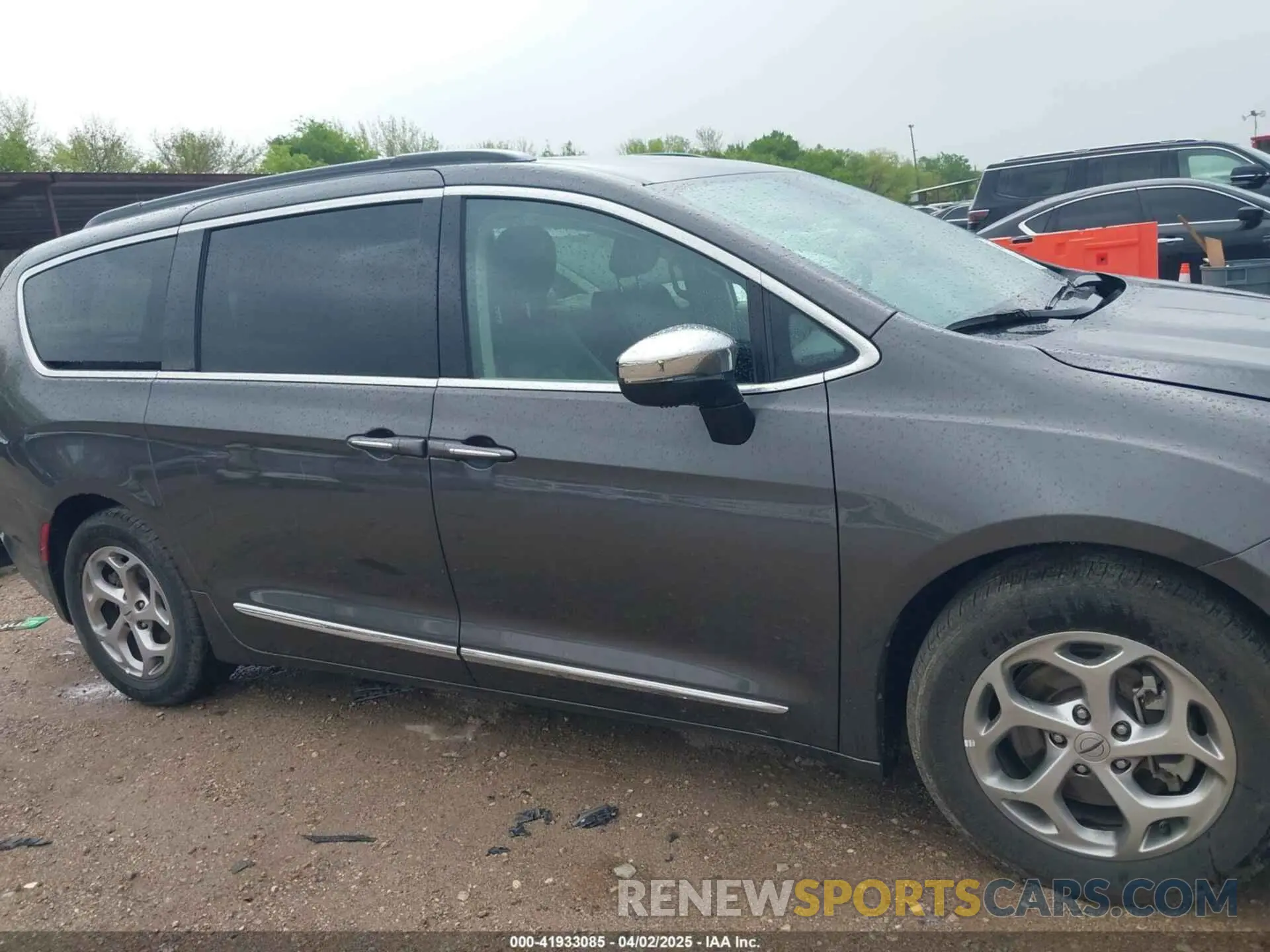 13 fotografías del automóvil dañado 2C4RC1GG3PR610904 CHRYSLER PACIFICA 2023