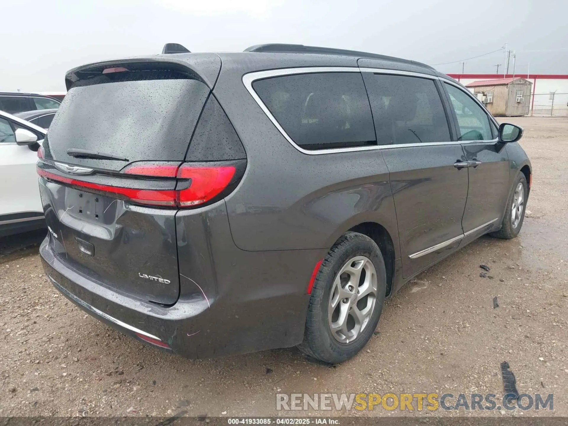 4 fotografías del automóvil dañado 2C4RC1GG3PR610904 CHRYSLER PACIFICA 2023
