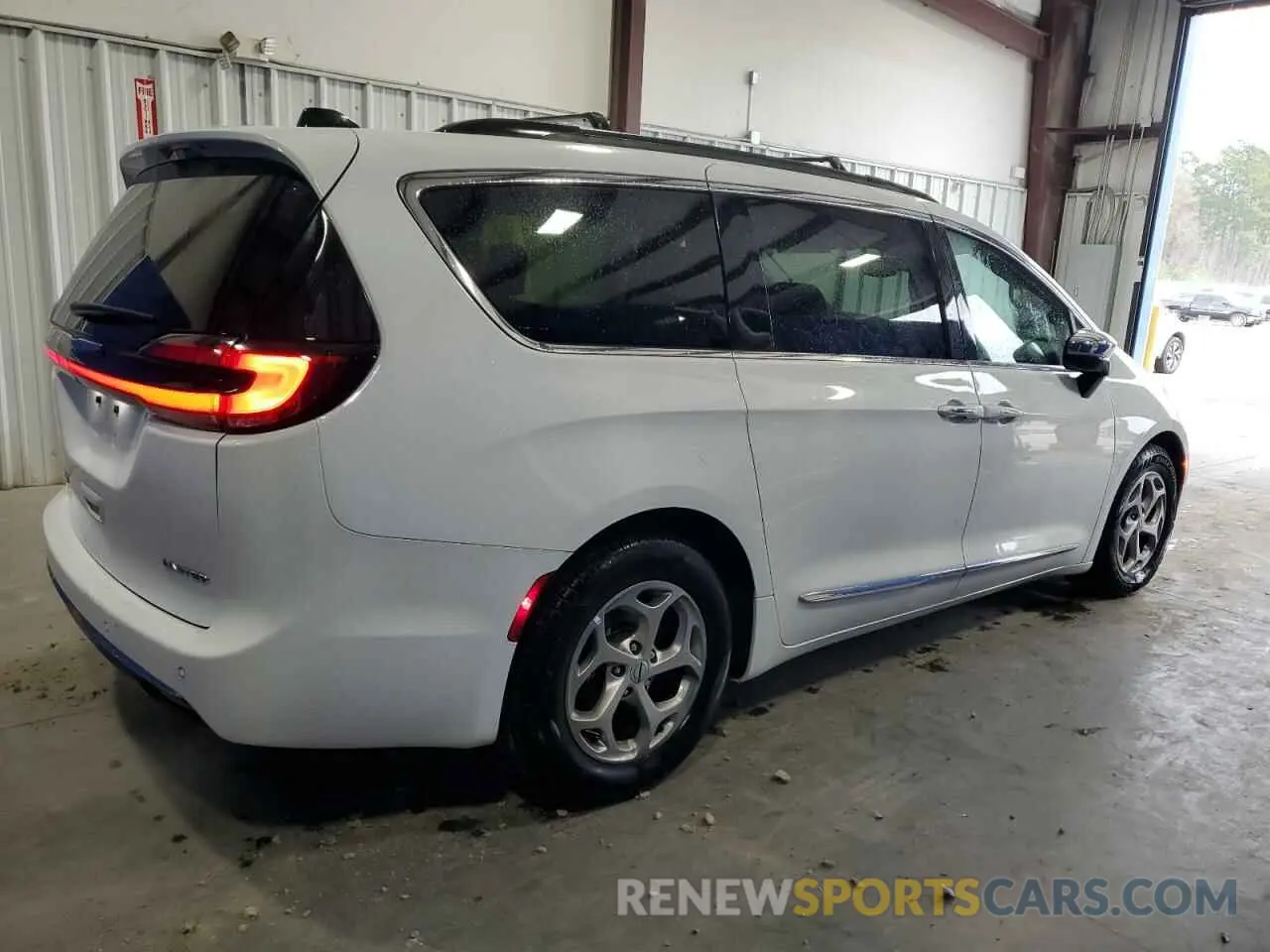 3 fotografías del automóvil dañado 2C4RC1GG4PR571482 CHRYSLER PACIFICA 2023