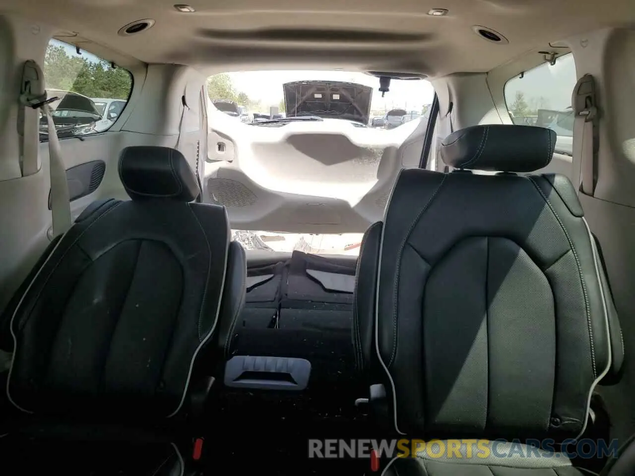 10 fotografías del automóvil dañado 2C4RC1GG6PR540492 CHRYSLER PACIFICA 2023