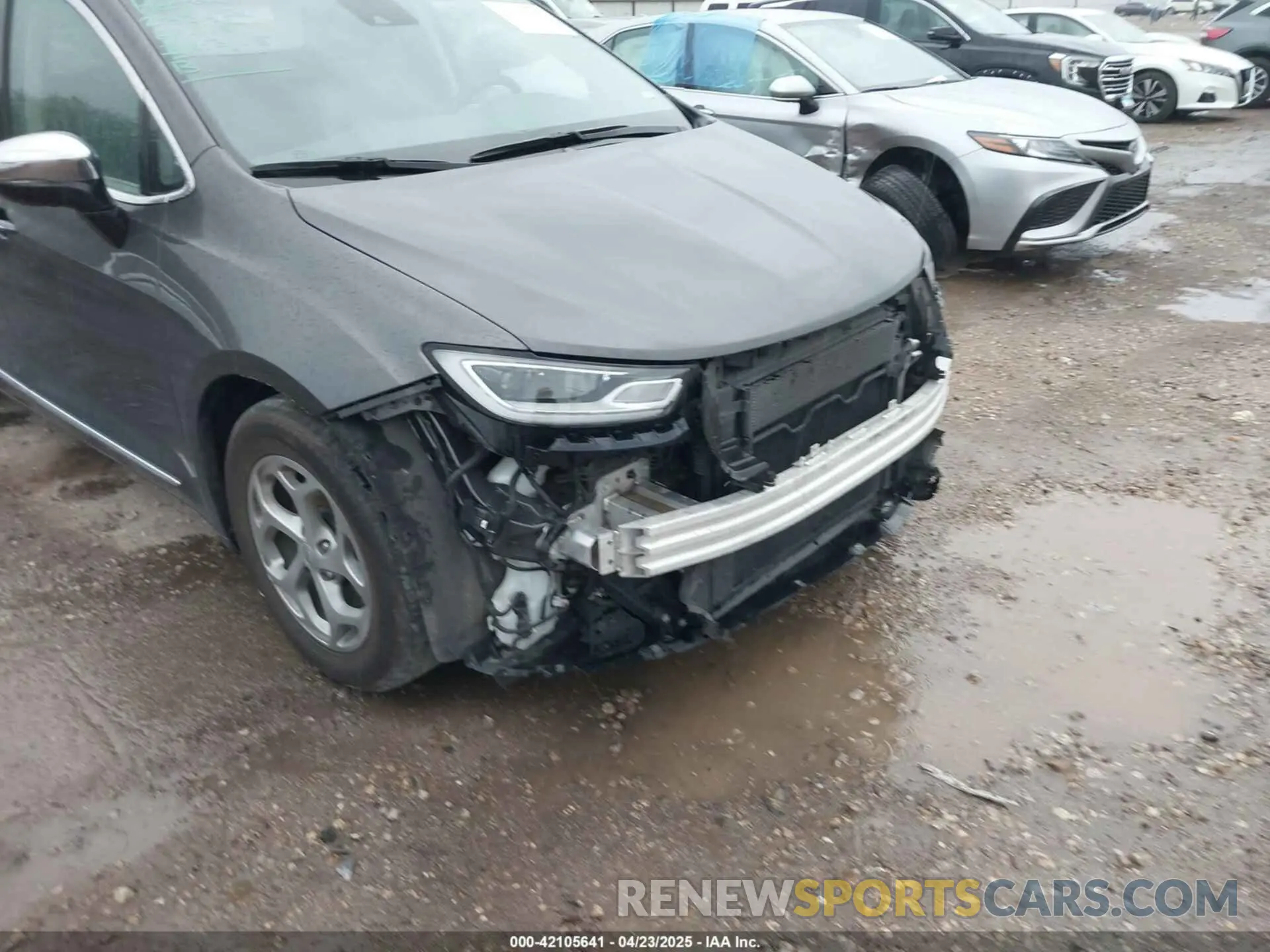 17 fotografías del automóvil dañado 2C4RC1GG9PR610843 CHRYSLER PACIFICA 2023