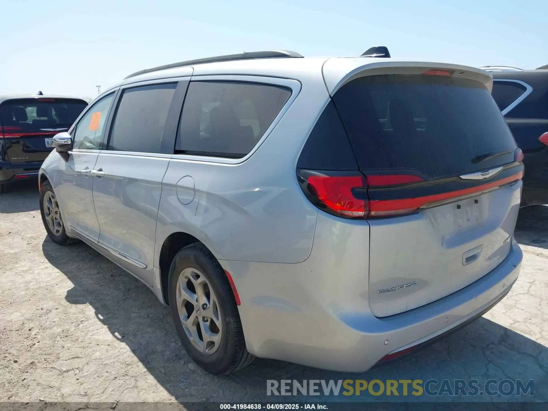 3 fotografías del automóvil dañado 2C4RC1GG9PR619882 CHRYSLER PACIFICA 2023