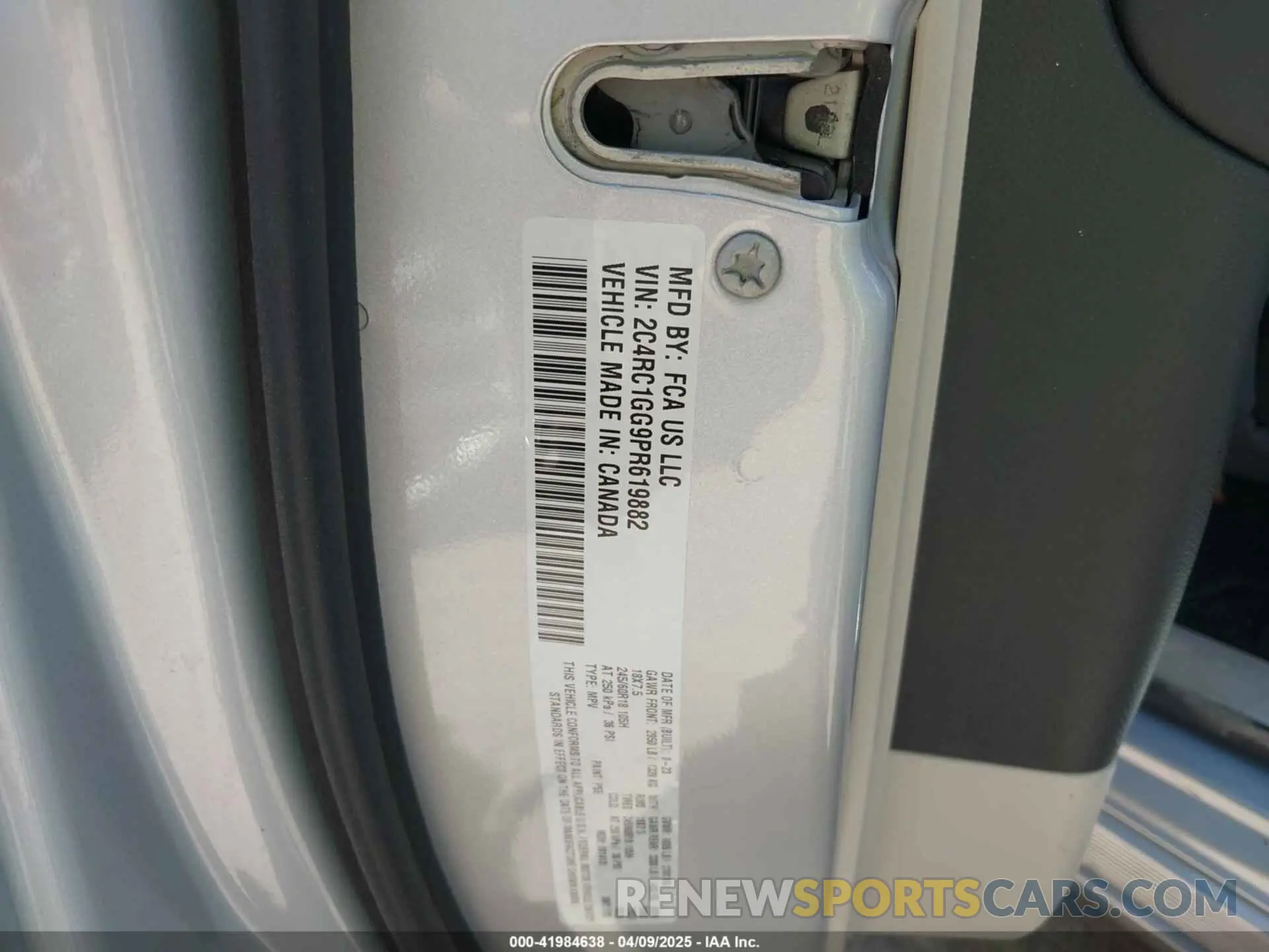 9 fotografías del automóvil dañado 2C4RC1GG9PR619882 CHRYSLER PACIFICA 2023