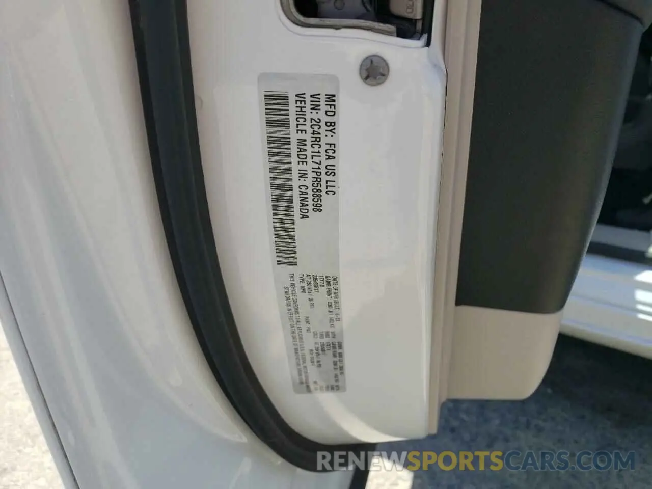 14 fotografías del automóvil dañado 2C4RC1L71PR588598 CHRYSLER PACIFICA 2023