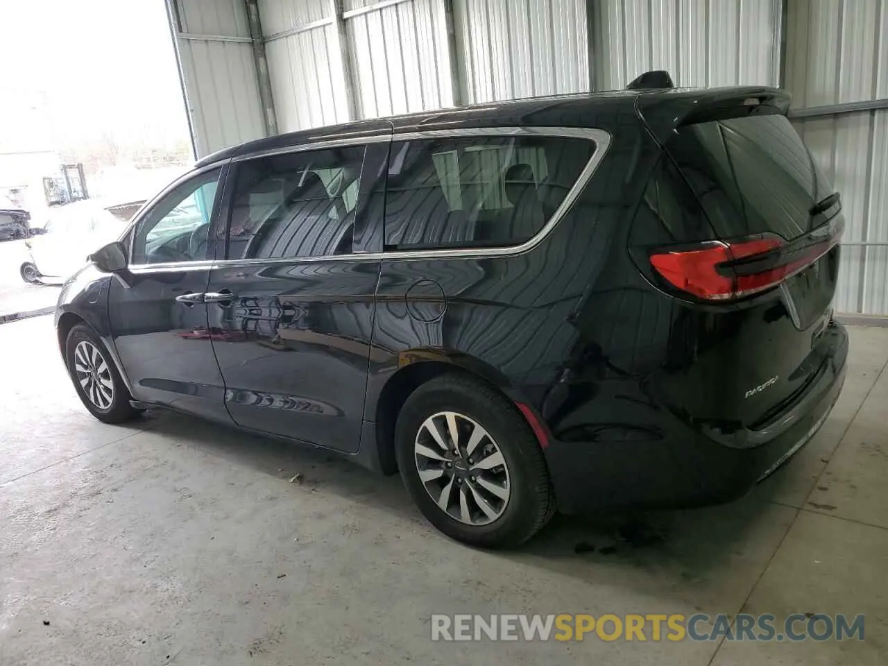 2 fotografías del automóvil dañado 2C4RC1L74PR575358 CHRYSLER PACIFICA 2023
