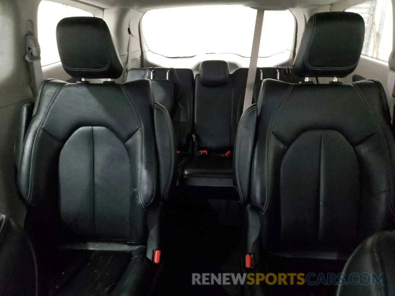 10 fotografías del automóvil dañado 2C4RC1L74PR632335 CHRYSLER PACIFICA 2023