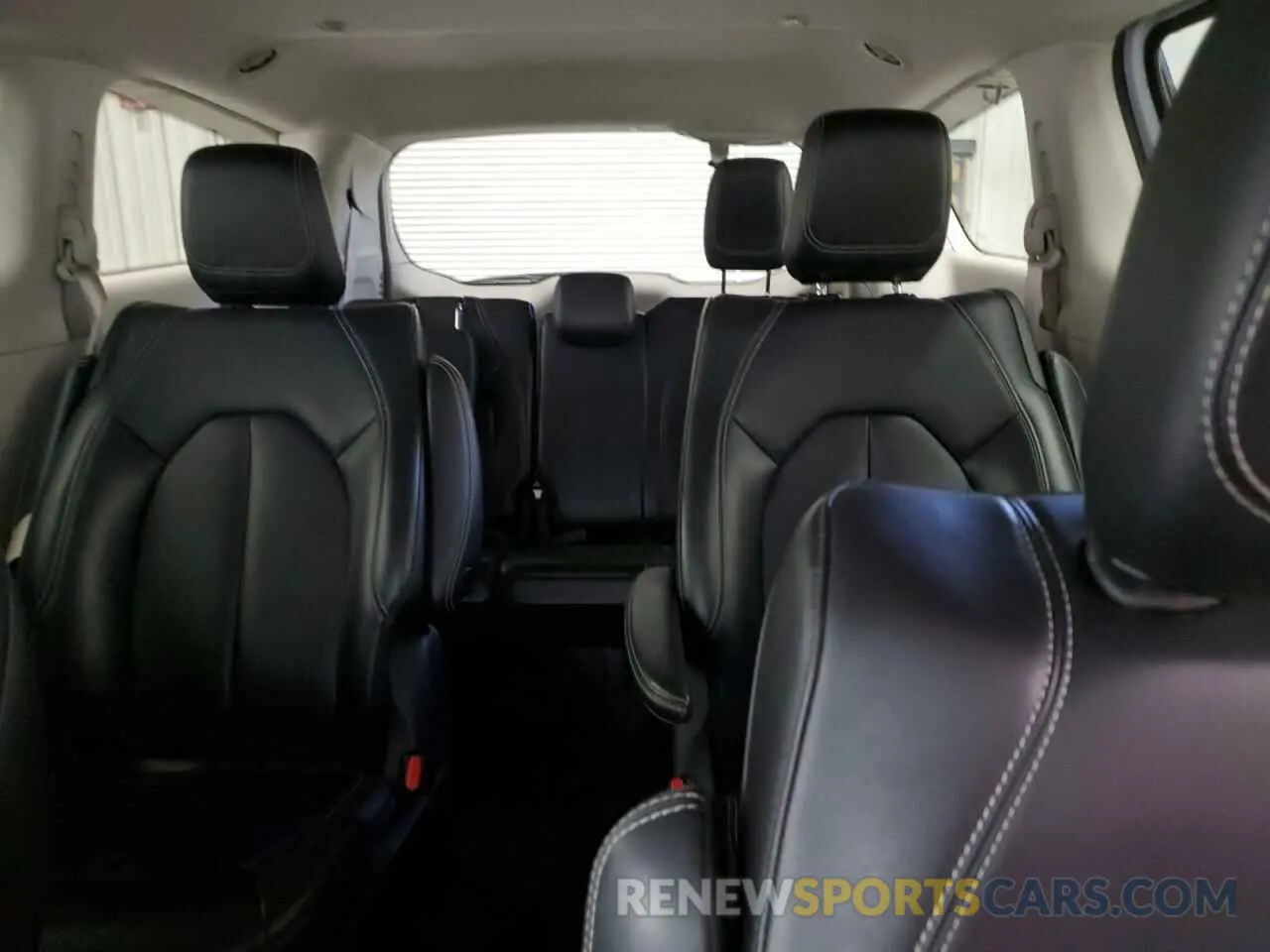 10 fotografías del automóvil dañado 2C4RC1L75PR608643 CHRYSLER PACIFICA 2023