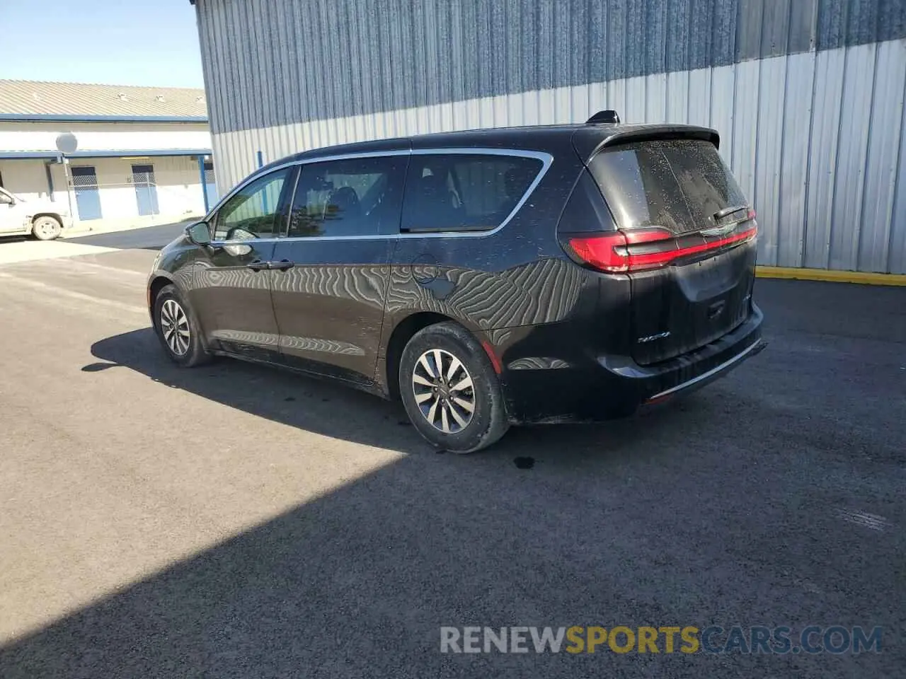 2 fotografías del automóvil dañado 2C4RC1L7XPR592181 CHRYSLER PACIFICA 2023