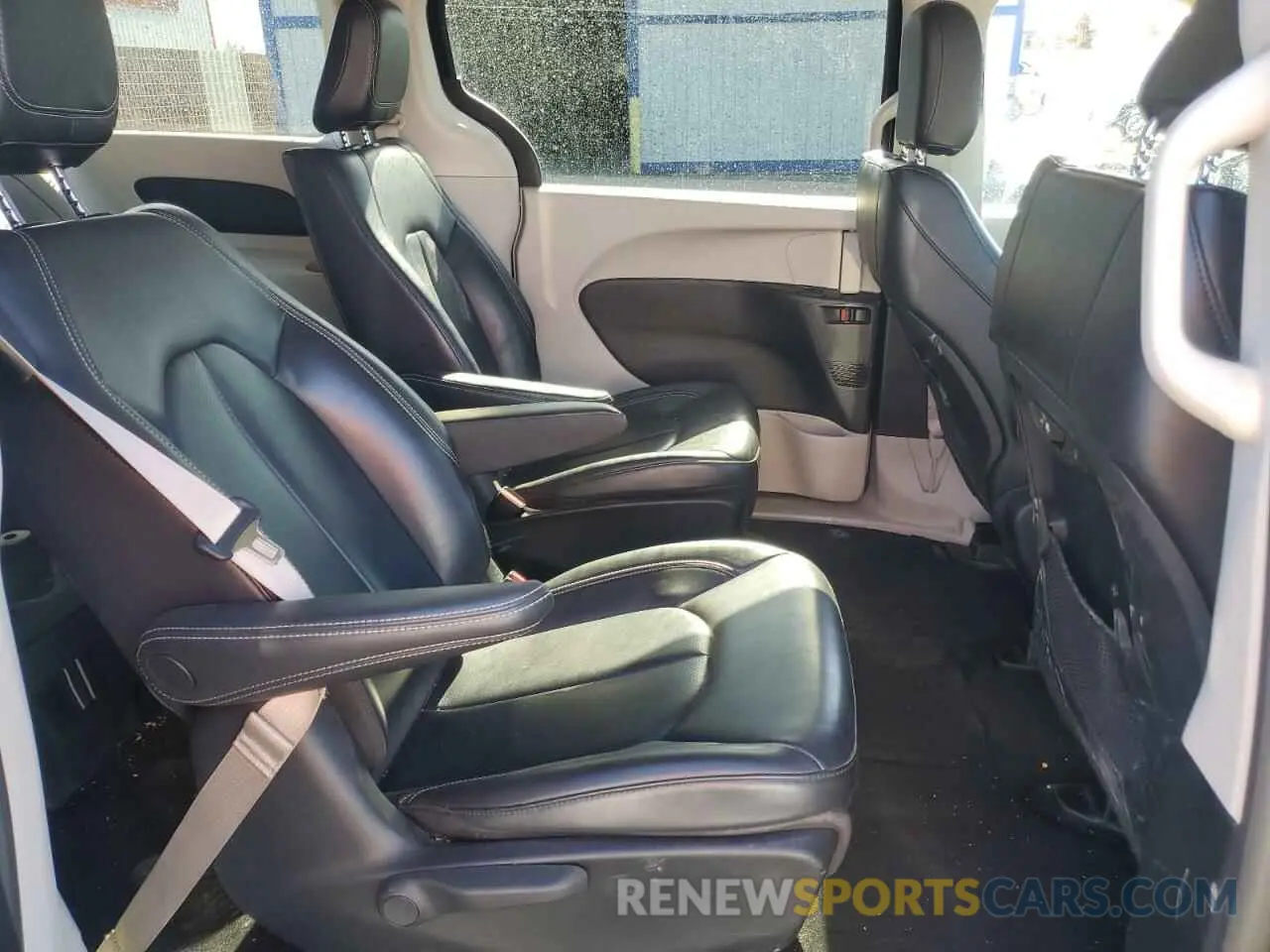 11 fotografías del automóvil dañado 2C4RC1L7XPR632260 CHRYSLER PACIFICA 2023