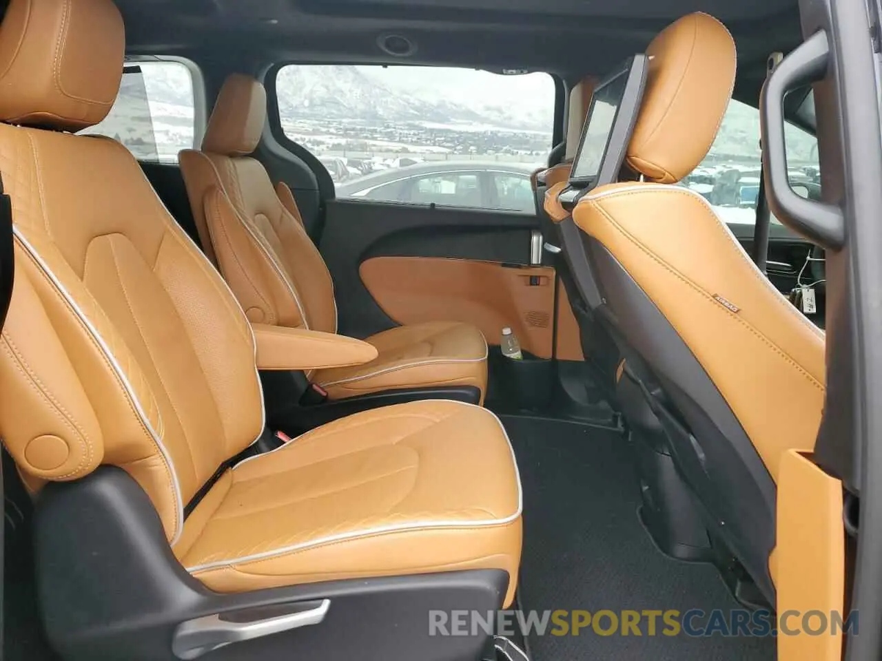 11 fotografías del automóvil dañado 2C4RC1N70PR572793 CHRYSLER PACIFICA 2023