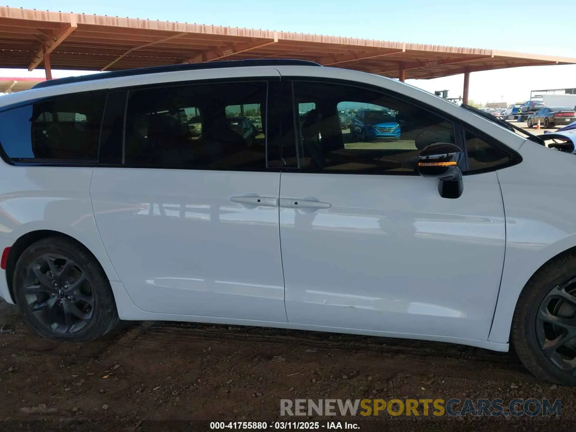14 fotografías del automóvil dañado 2C4RC1BG0RR117000 CHRYSLER PACIFICA 2024