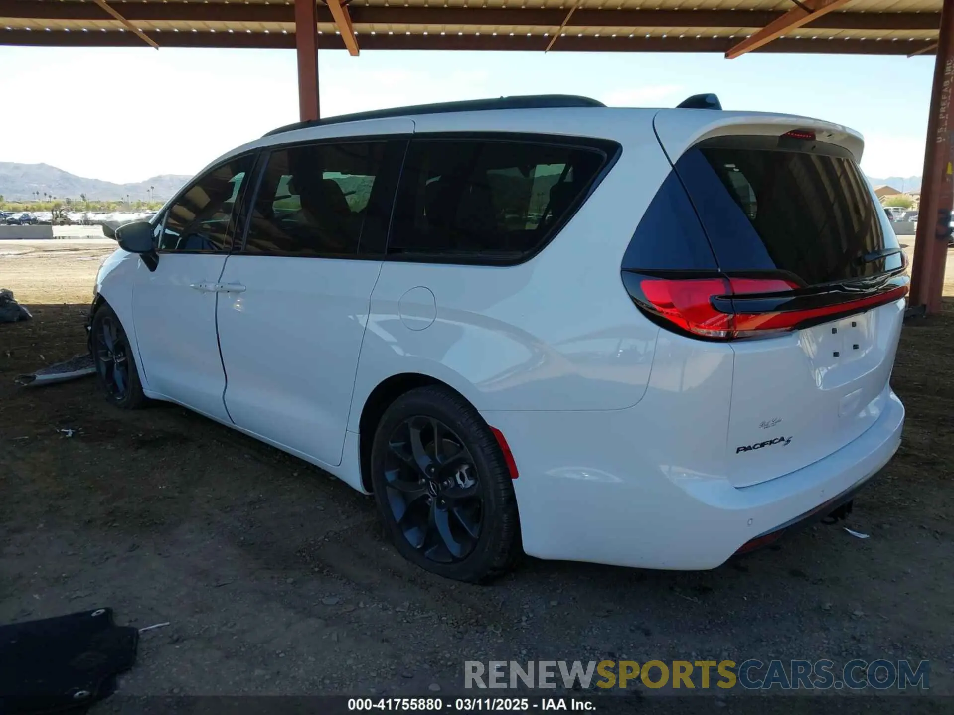 3 fotografías del automóvil dañado 2C4RC1BG0RR117000 CHRYSLER PACIFICA 2024
