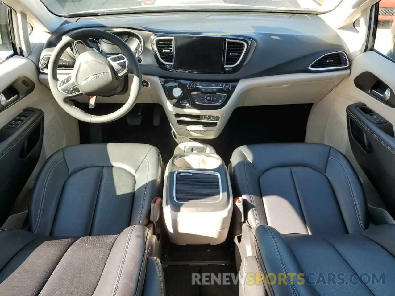 8 fotografías del automóvil dañado 2C4RC1BG0RR140020 CHRYSLER PACIFICA 2024