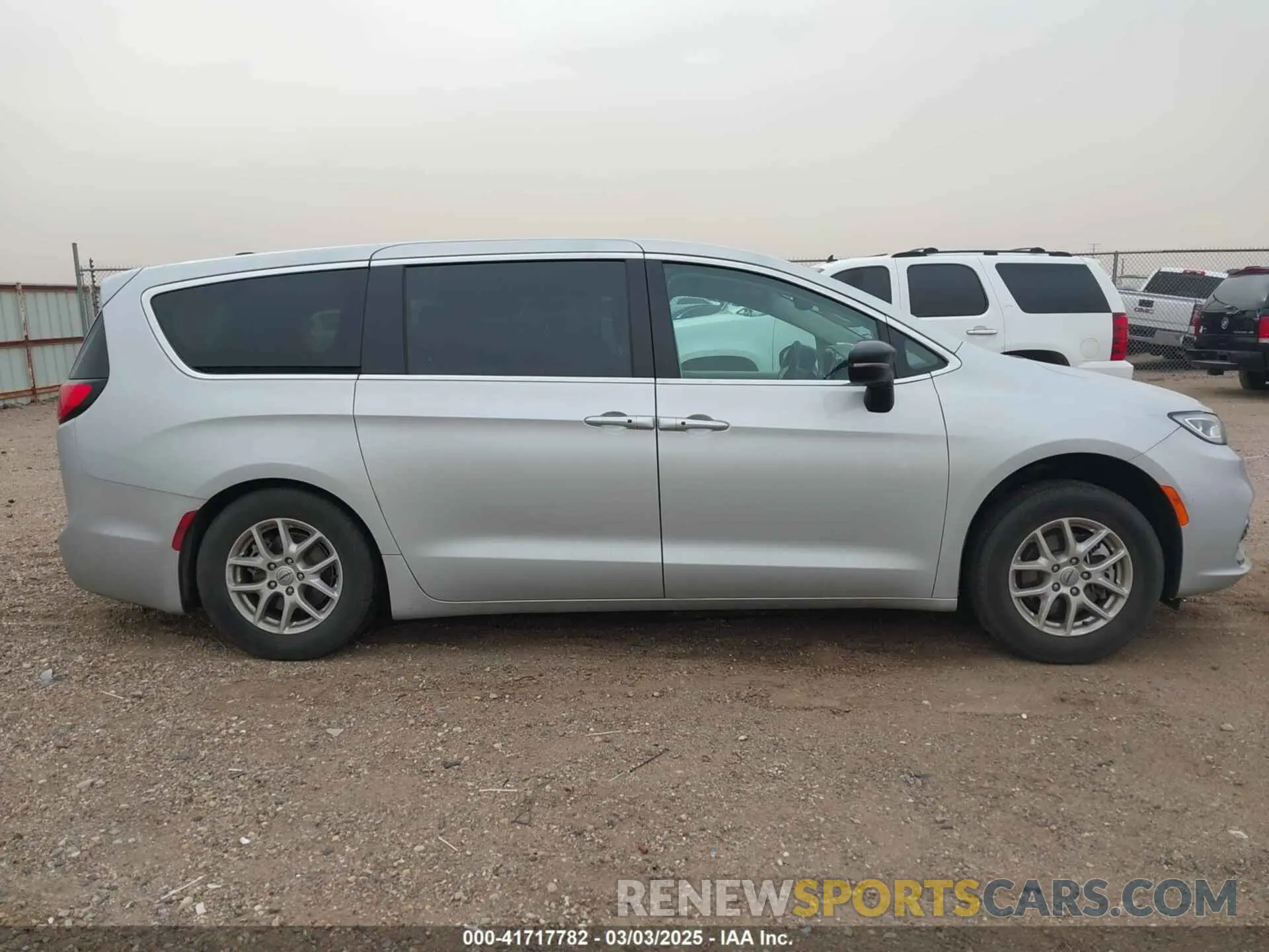 14 fotografías del automóvil dañado 2C4RC1BG0RR143466 CHRYSLER PACIFICA 2024