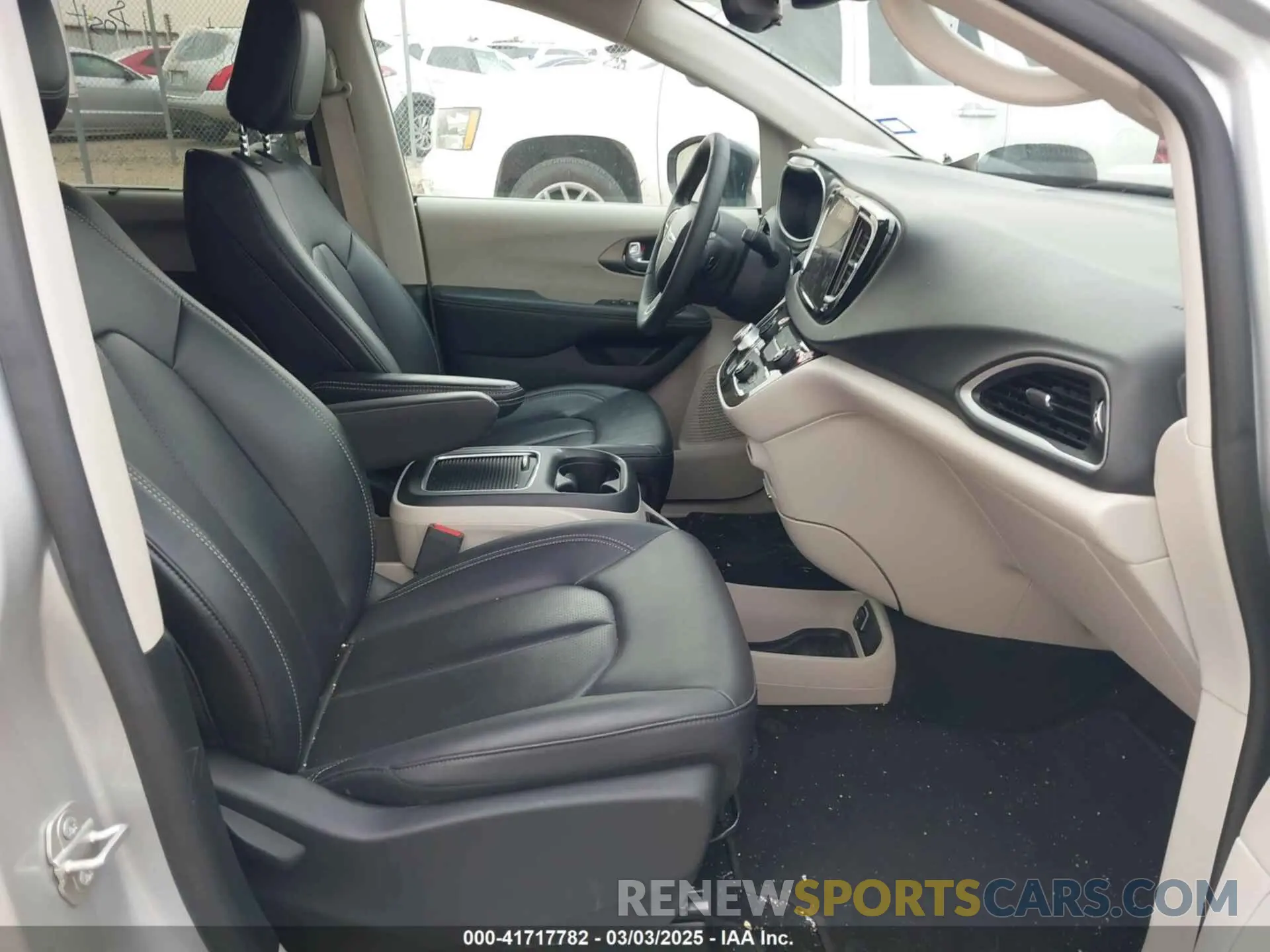 5 fotografías del automóvil dañado 2C4RC1BG0RR143466 CHRYSLER PACIFICA 2024